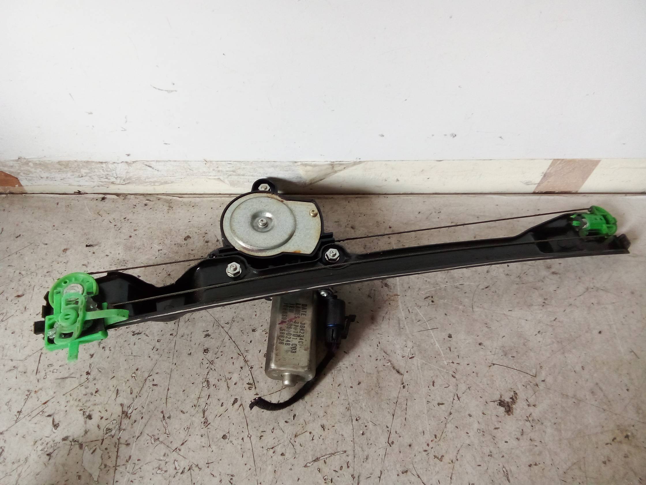 Alzacristallo elettr. porta ant. dx. Alzacristallo elettr. porta ant. dx.