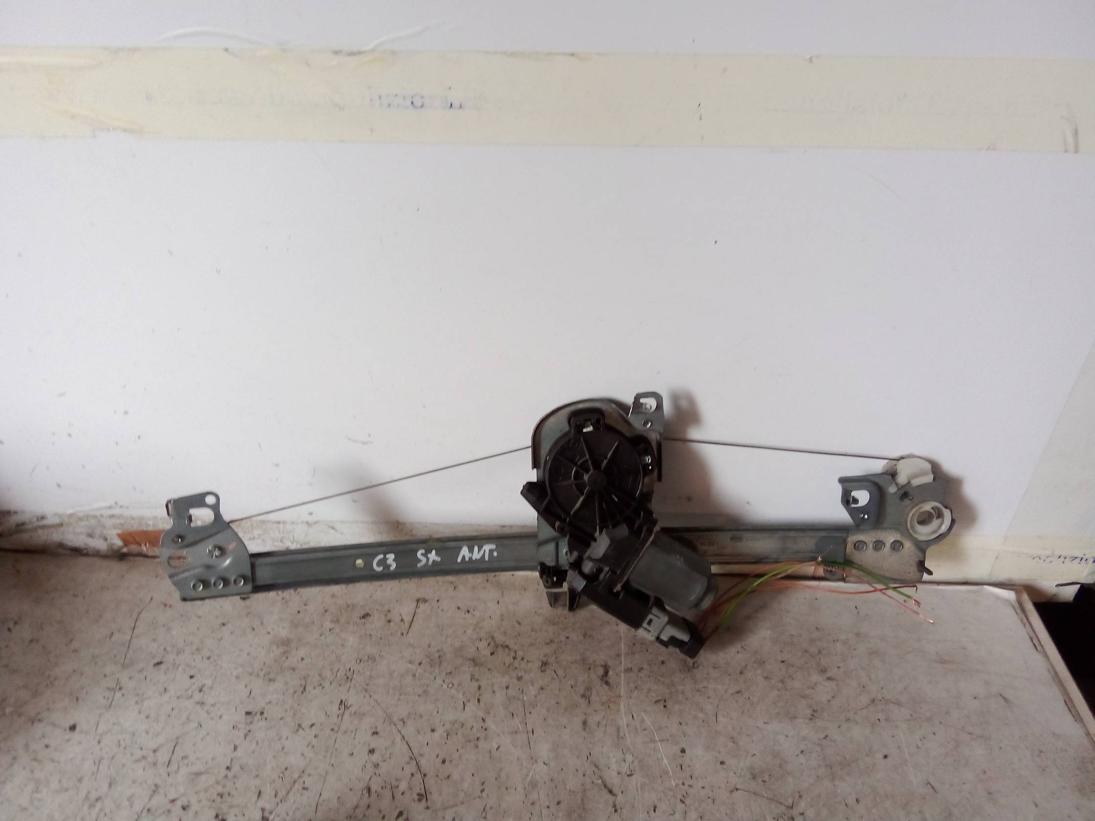 Alzacristallo elettr. porta ant. sx.