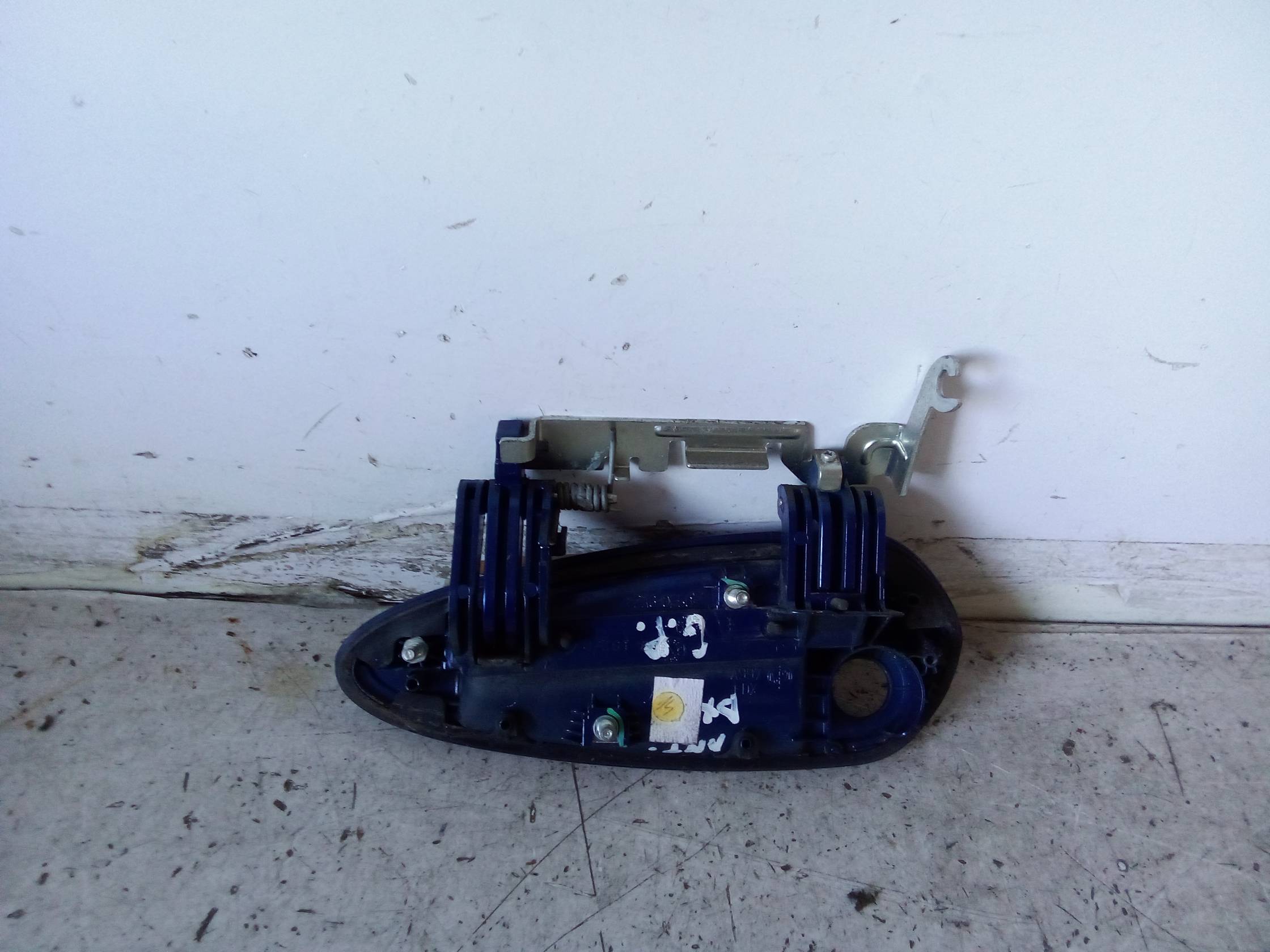 Maniglia porta ant. dx. Maniglia porta ant. dx.