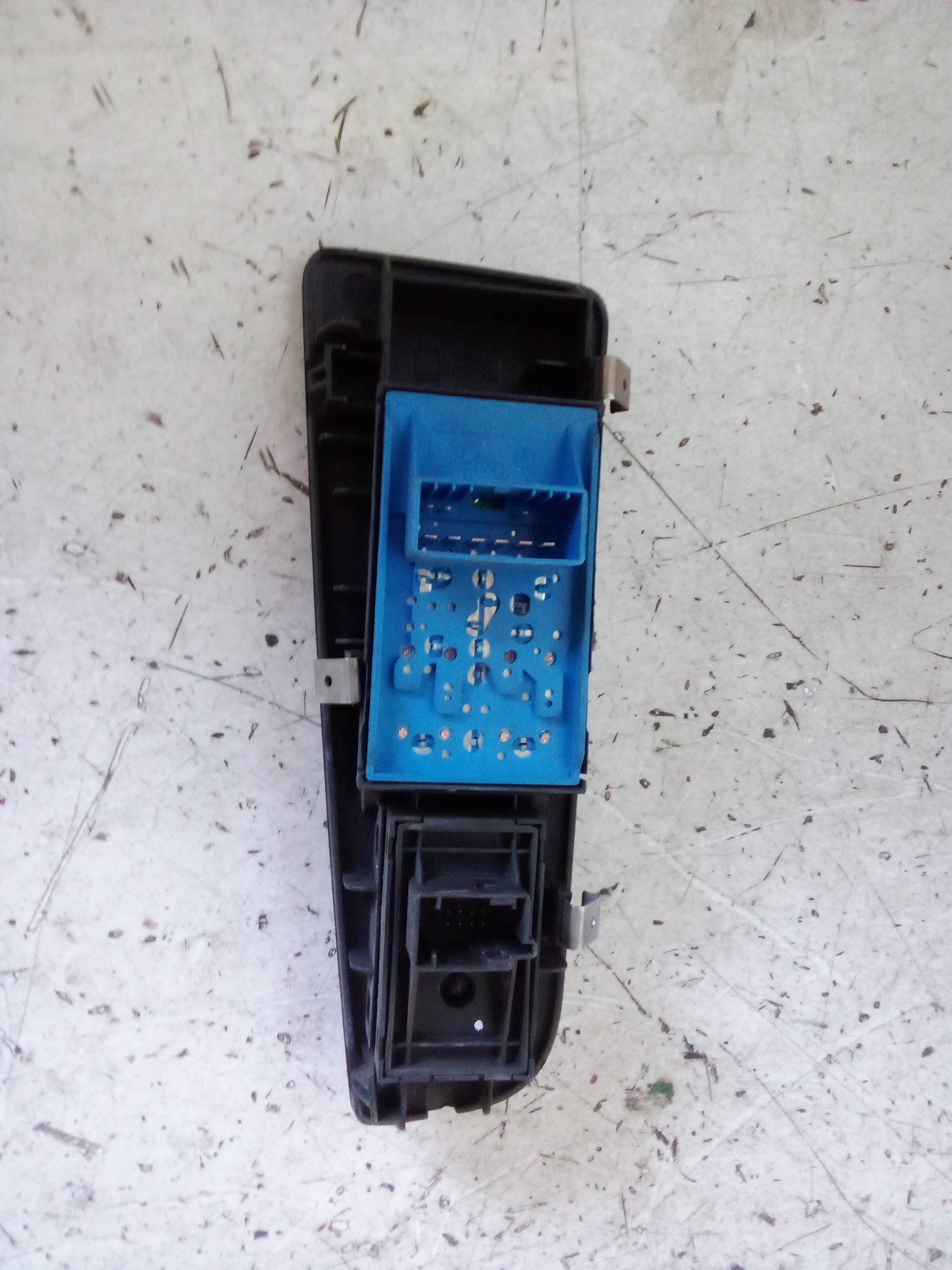 Interruttore alzacristalli porta ant. Interruttore alzacristalli porta ant.