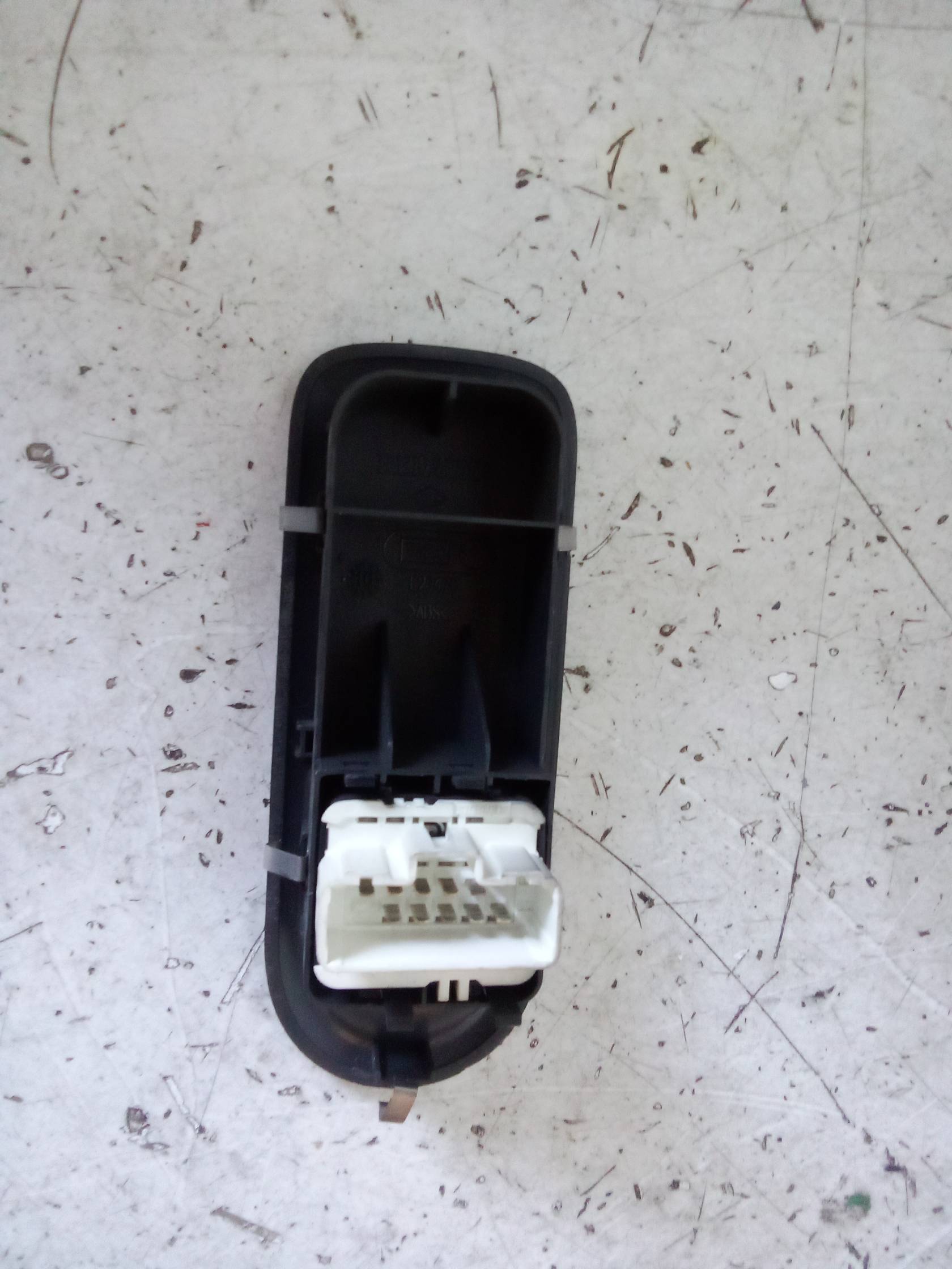 Interruttore alzacristalli porta ant. sx.