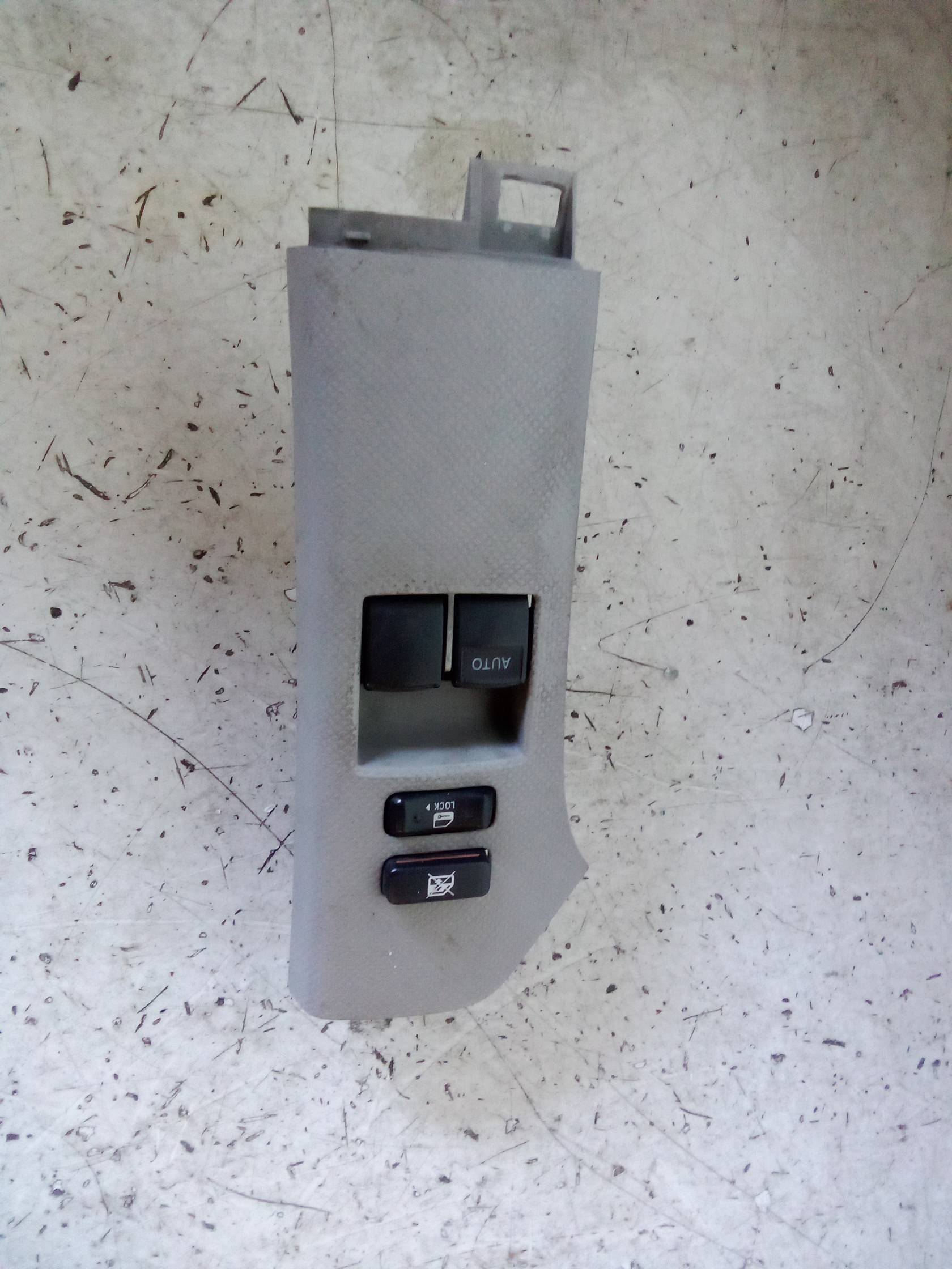 Interruttore alzacristalli porta ant.