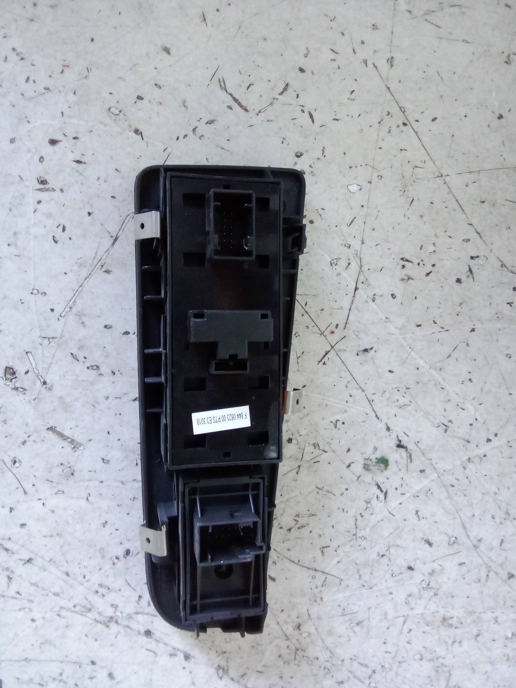 Interruttore alzacristalli porta ant.