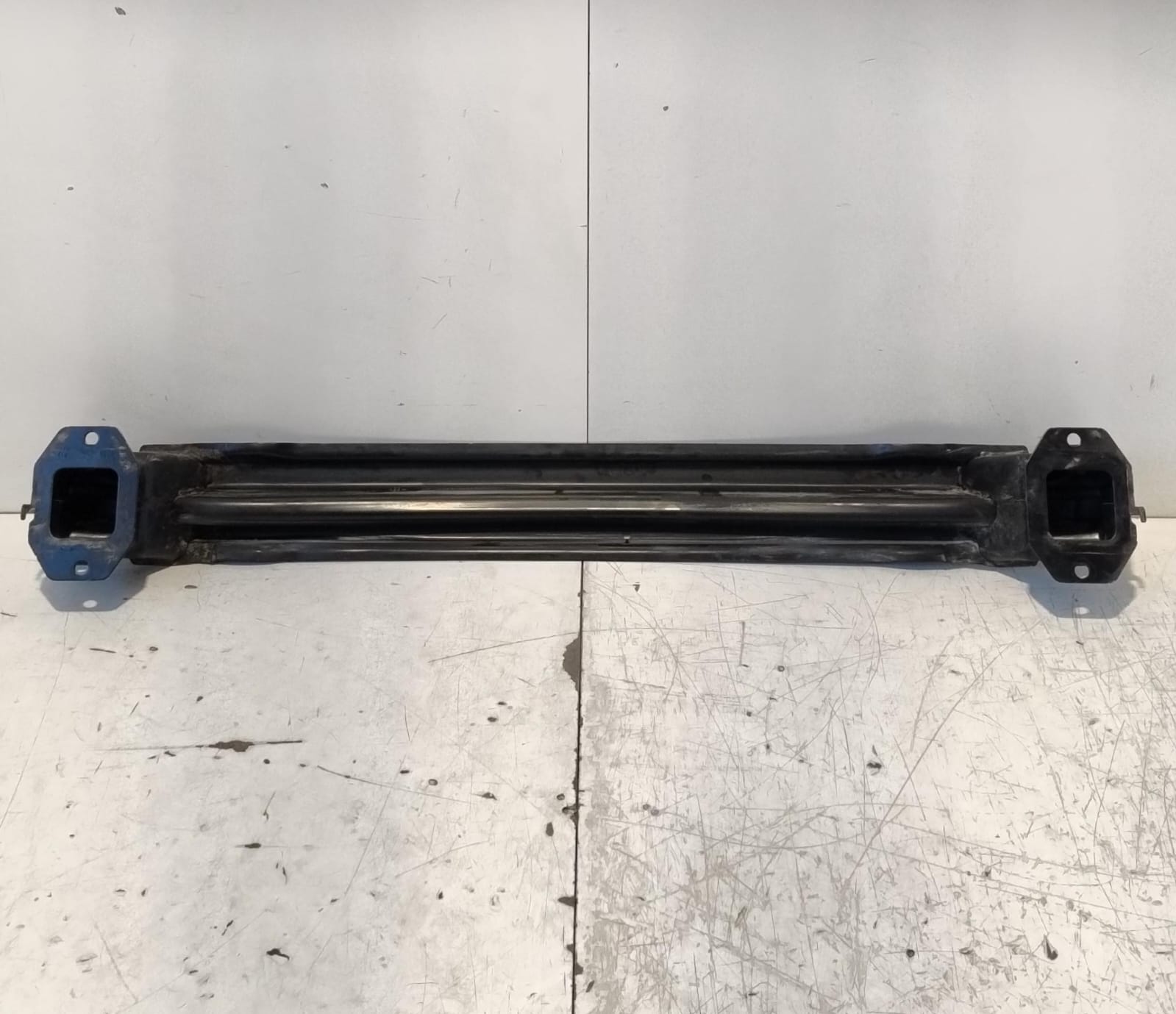 Traversa paraurti post.