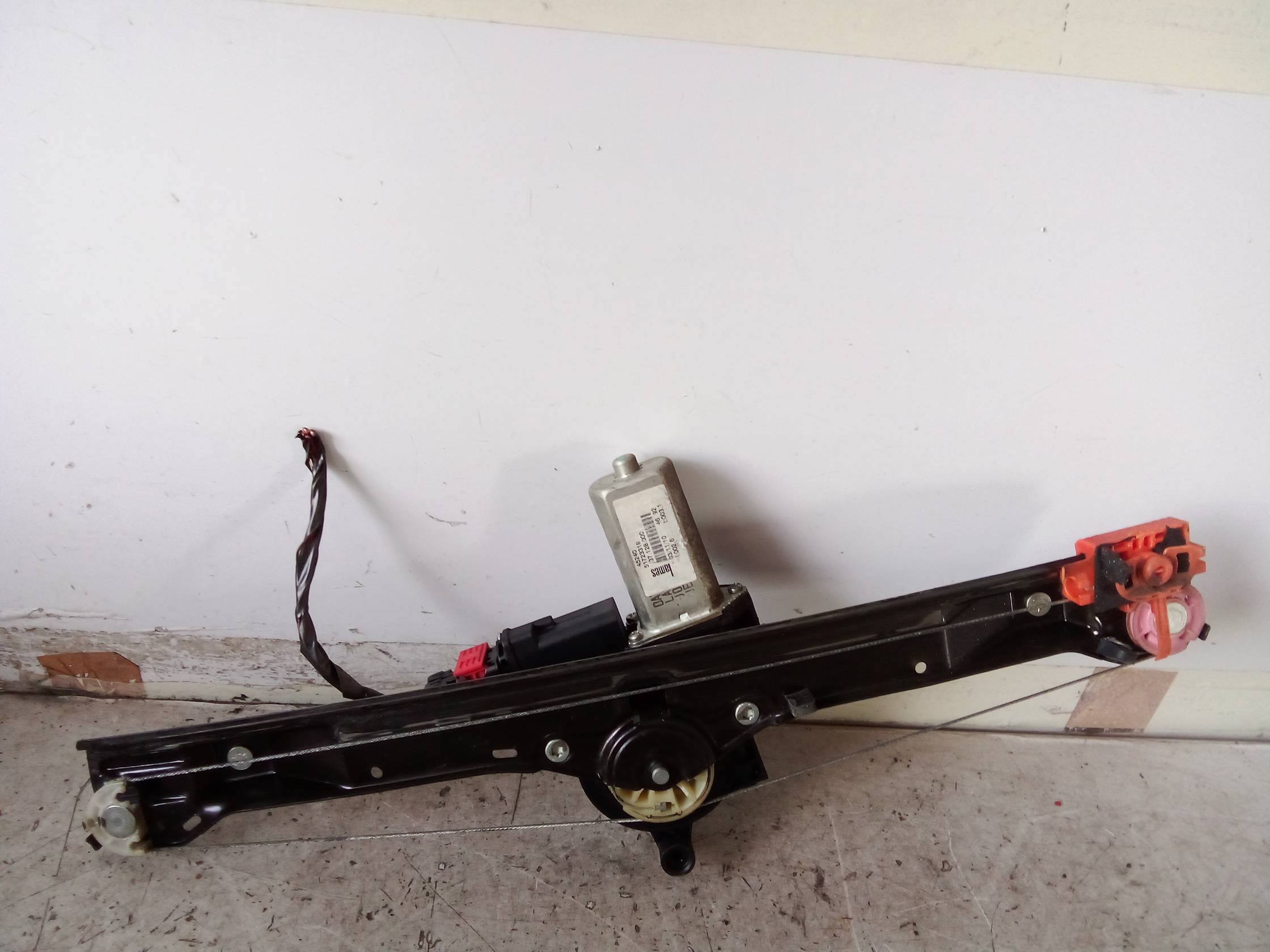 Alzacristallo elettr. porta ant. sx.