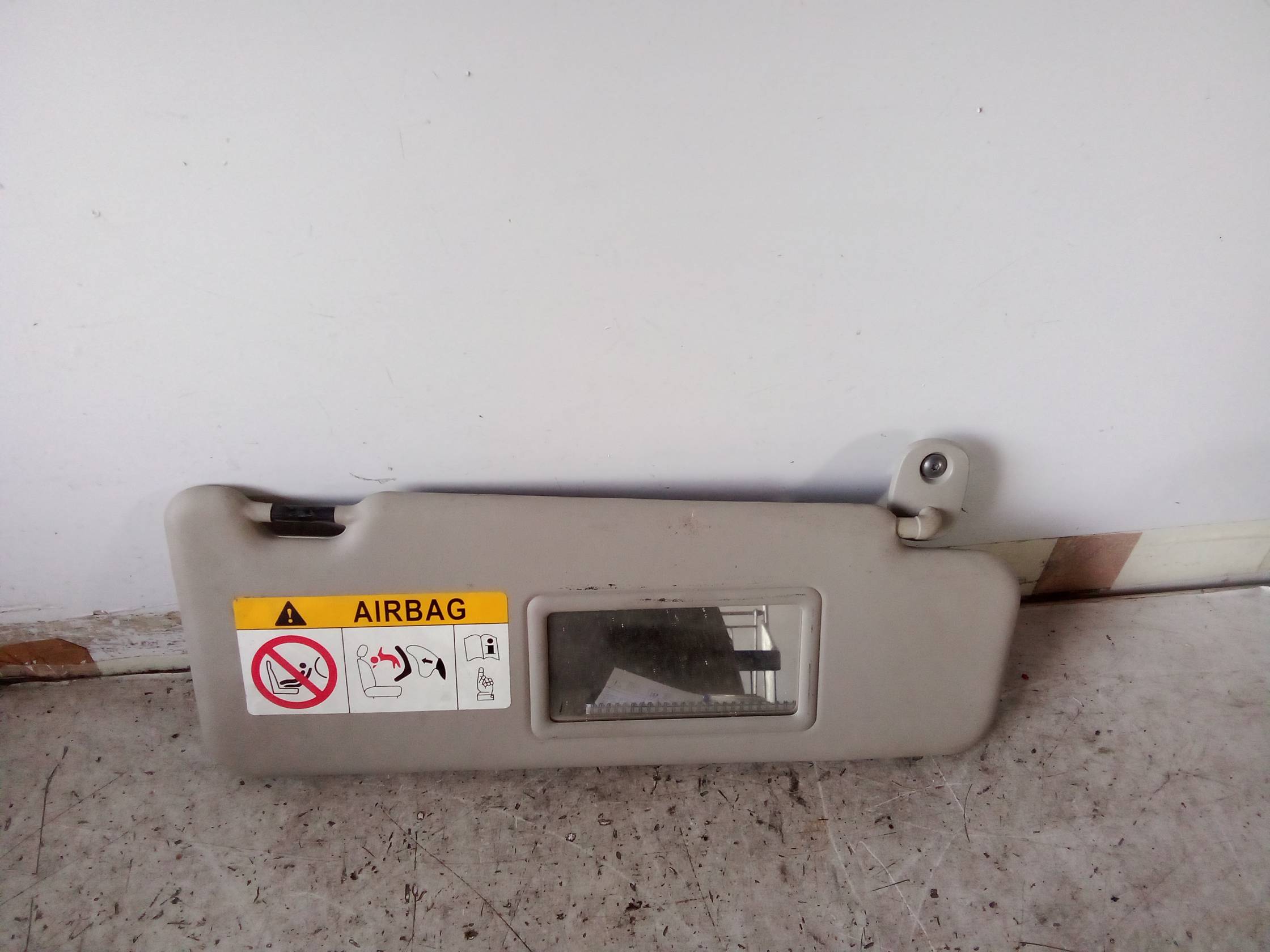 Aletta parasole parabrezza dx.