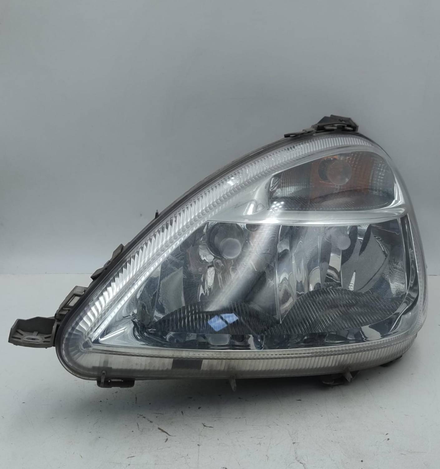 Fanale anteriore sinistro