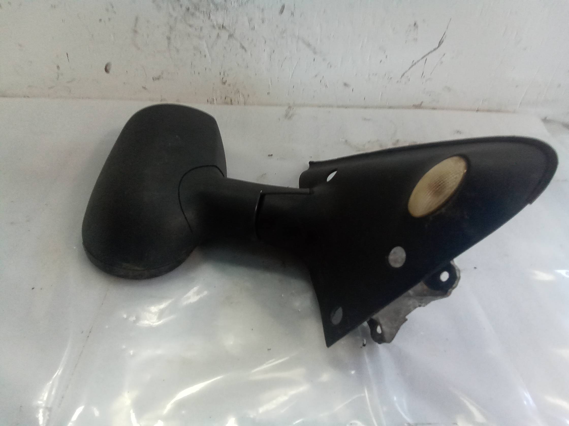 Retrovisore est. dx.