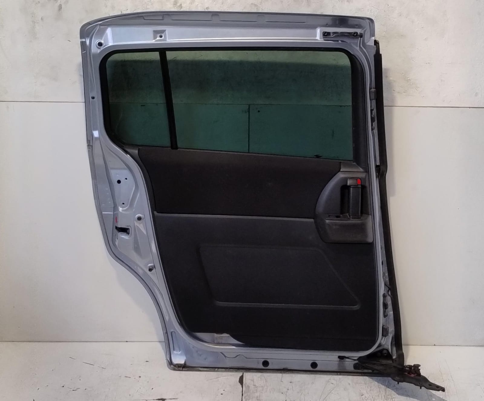 Porta Laterale Scorrevole sx. Porta Laterale Scorrevole sx.