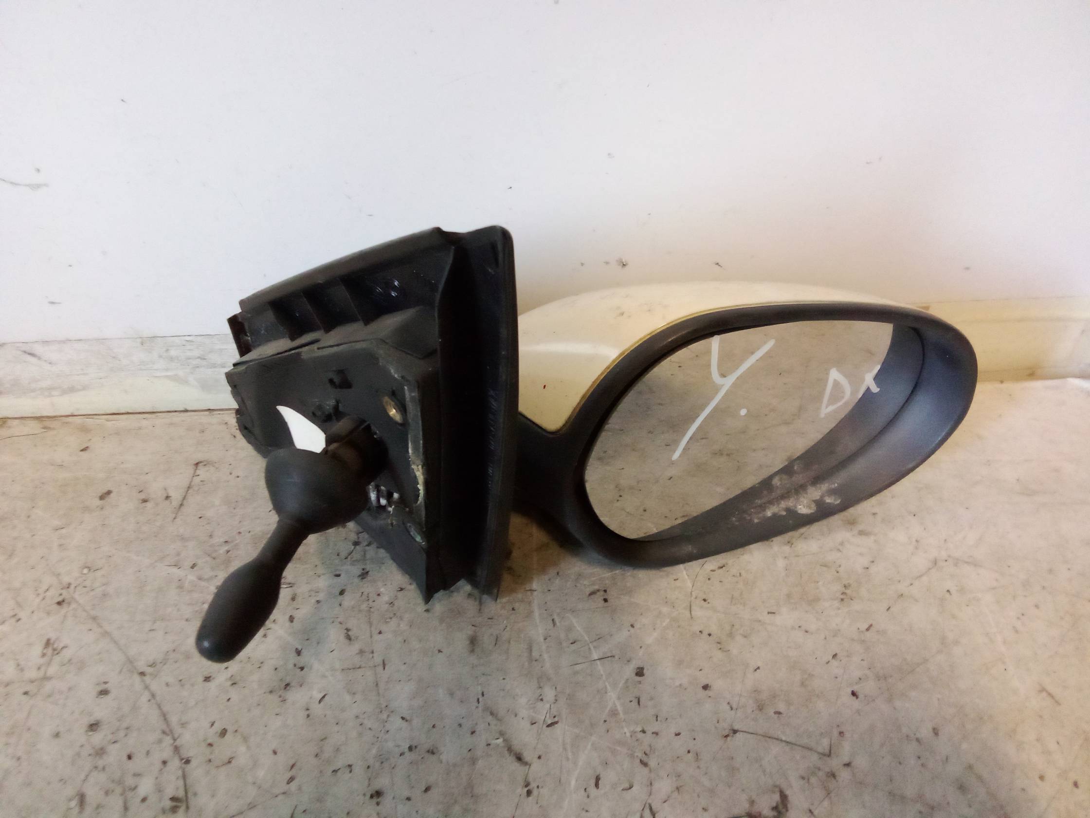 Retrovisore est. dx.