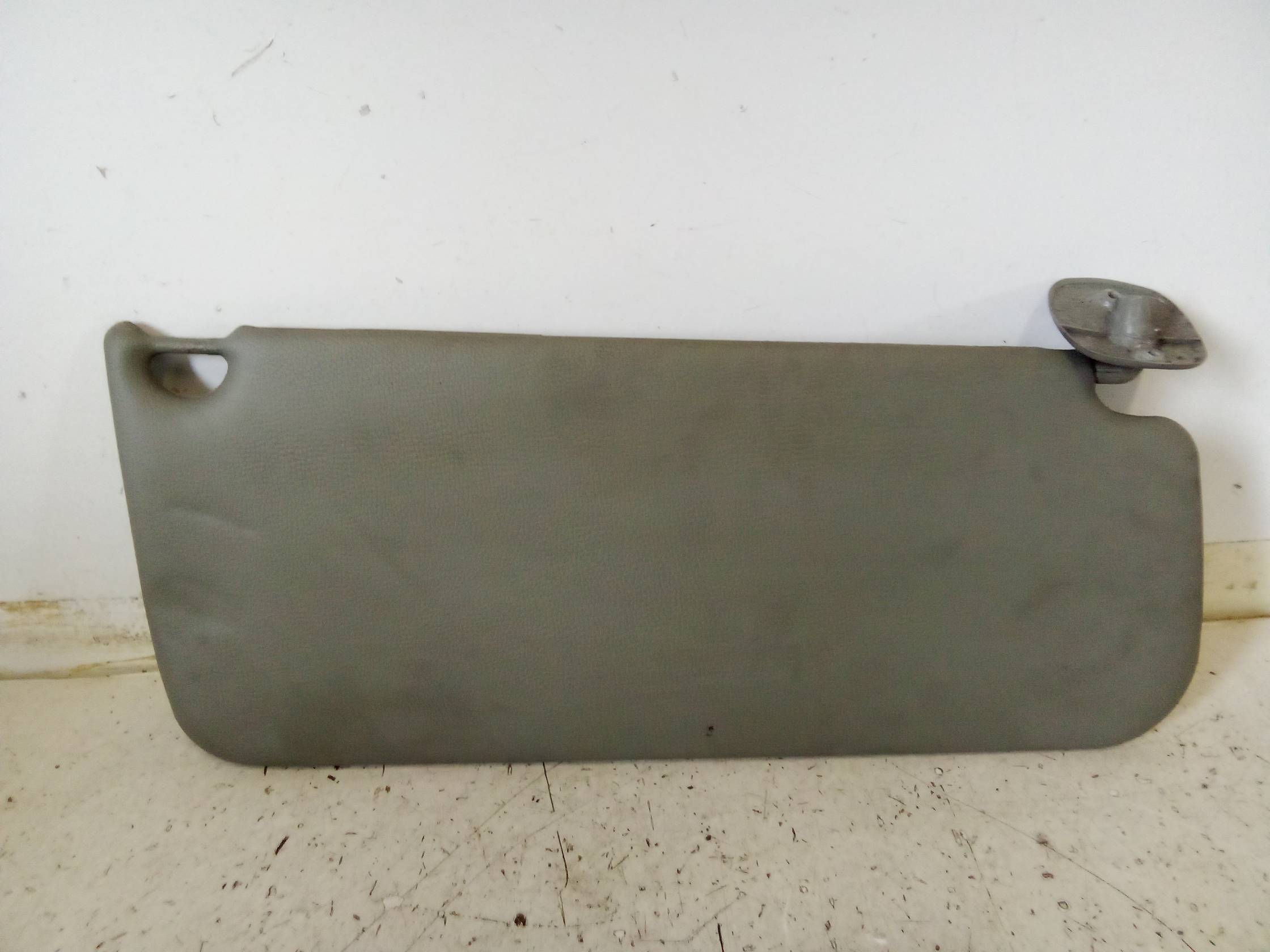 Aletta parasole parabrezza dx.