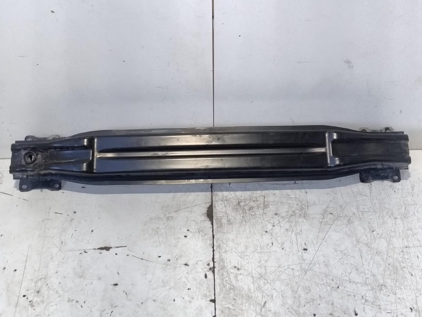 Traversa paraurti post.