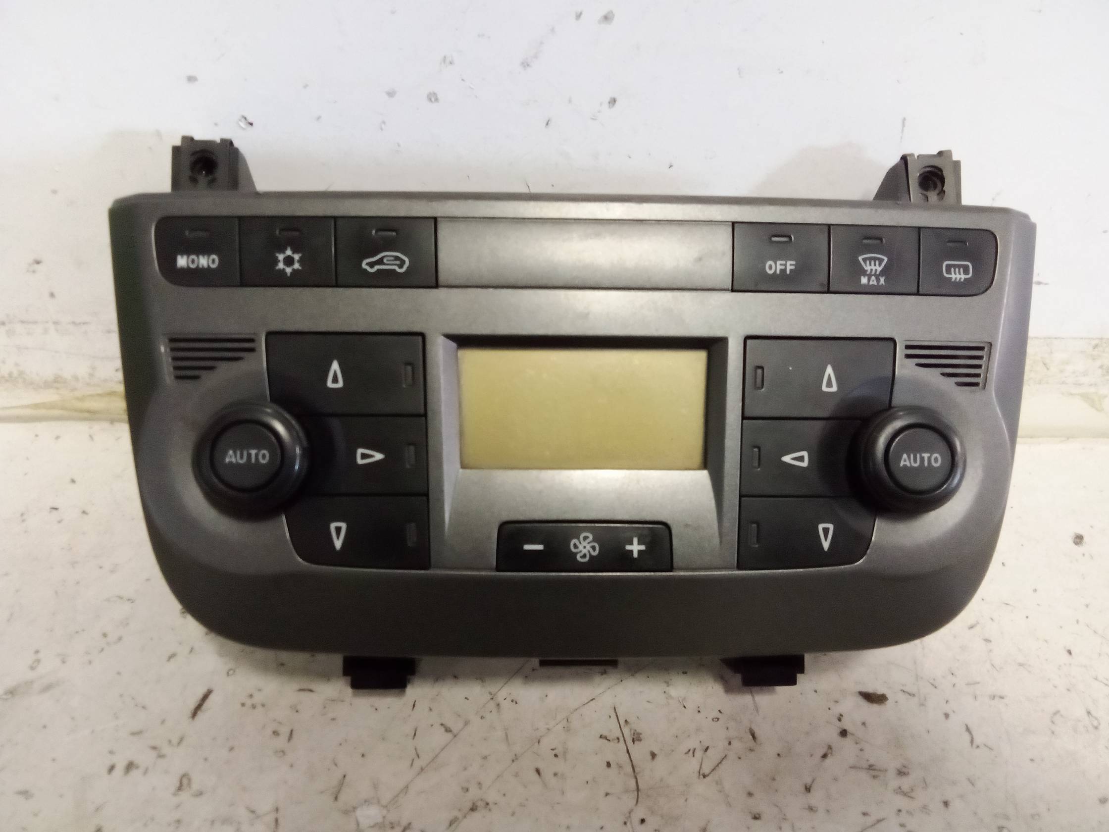 Blocco comando climatizzazione