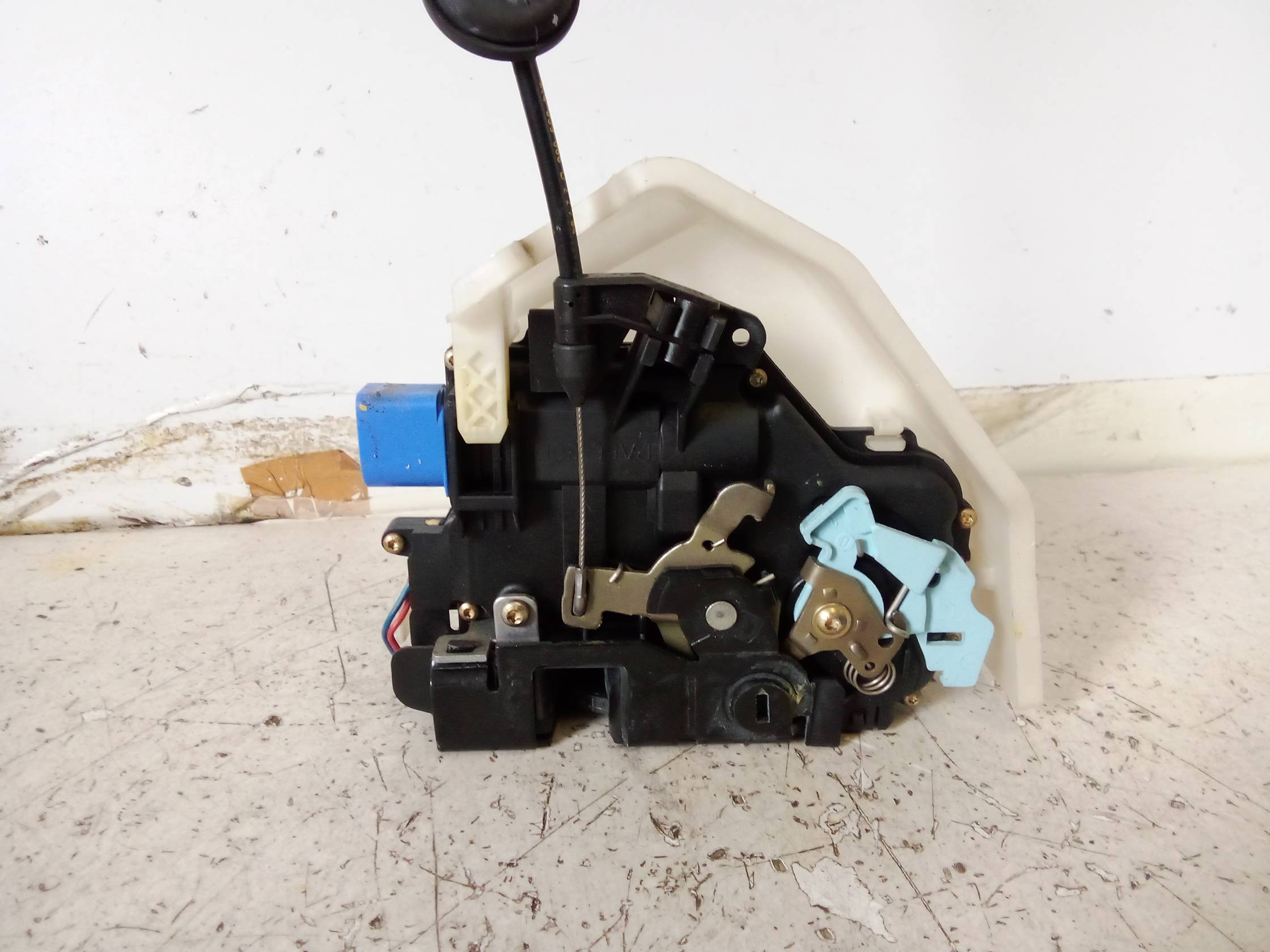 Serratura porta post. sx.