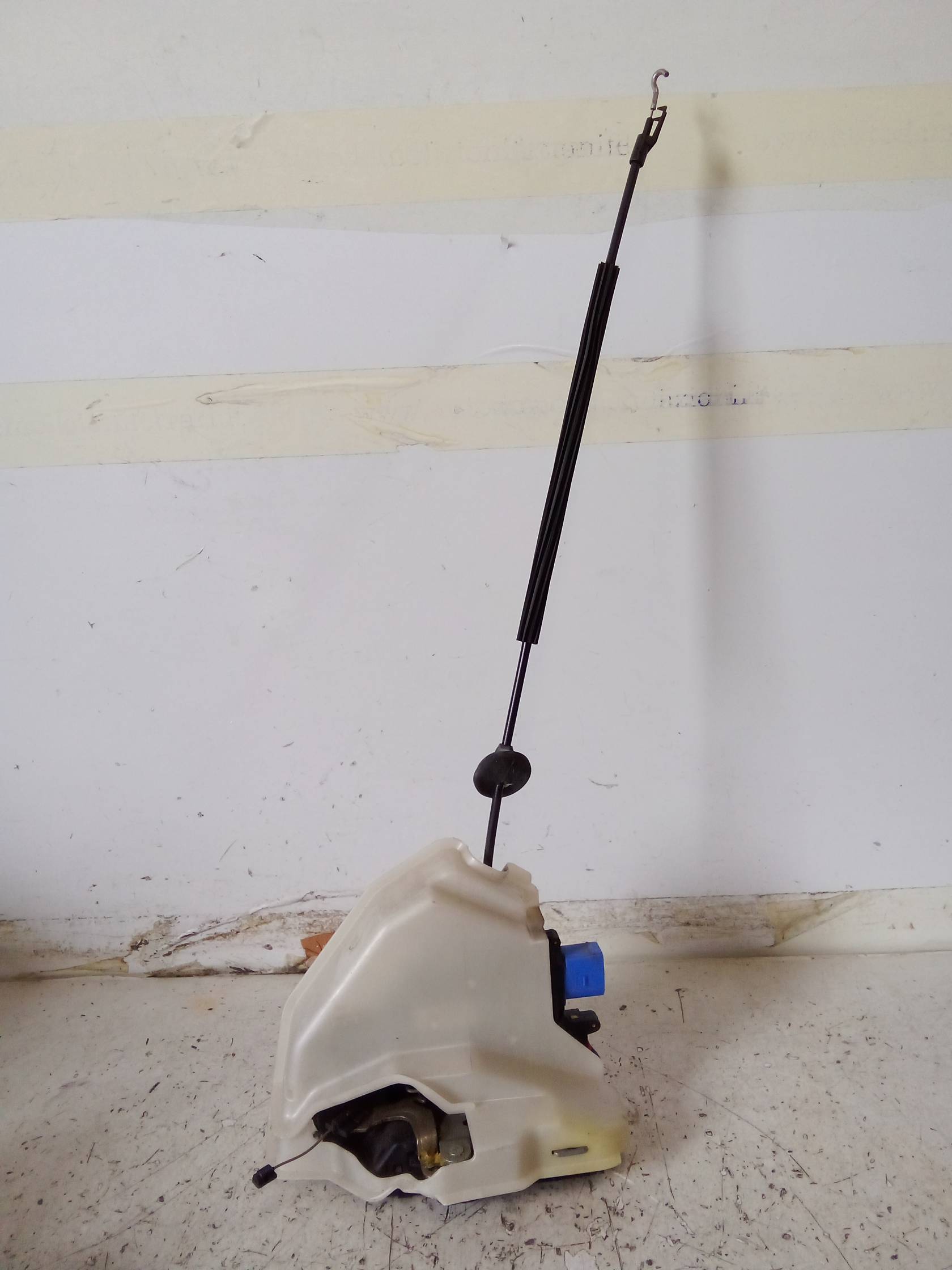 Serratura porta post. dx.