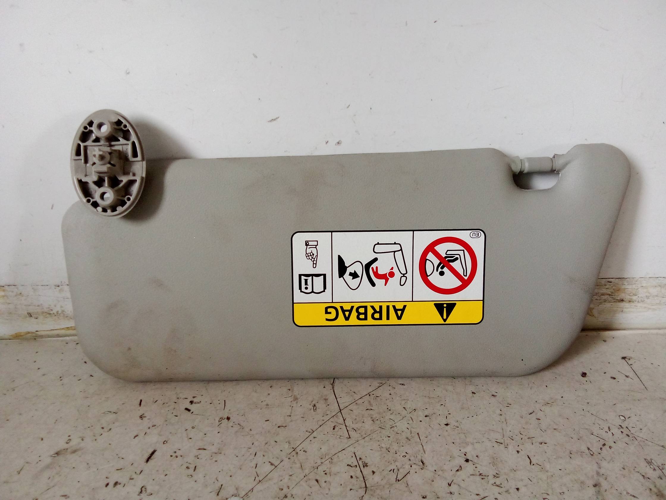 Aletta parasole parabrezza dx.