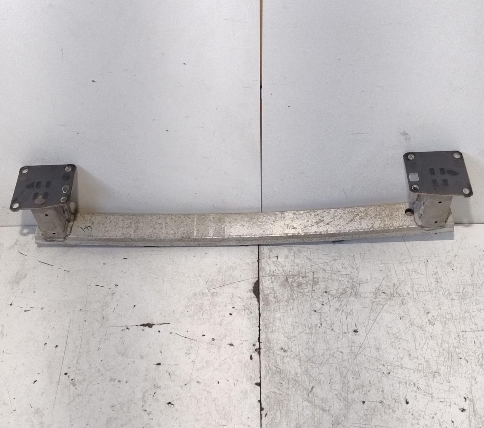 Traversa paraurti post.