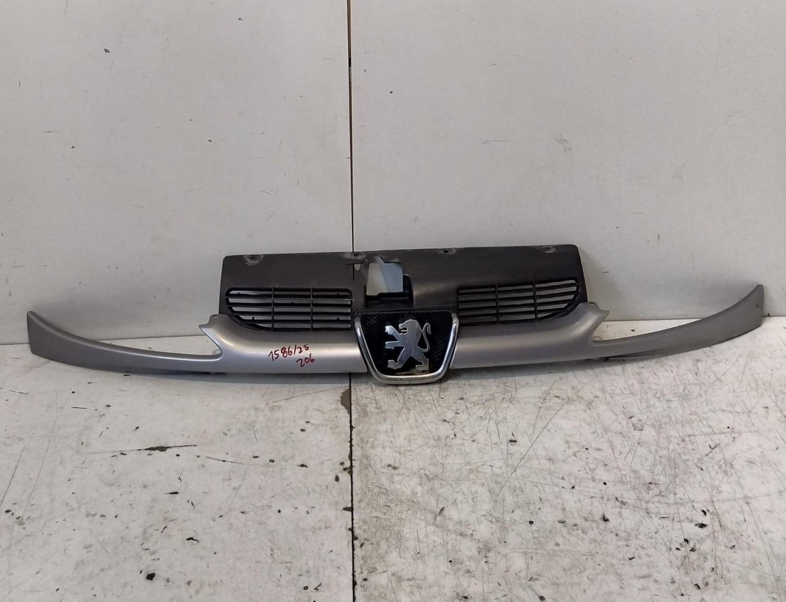 Griglia paraurti ant. Griglia paraurti ant.