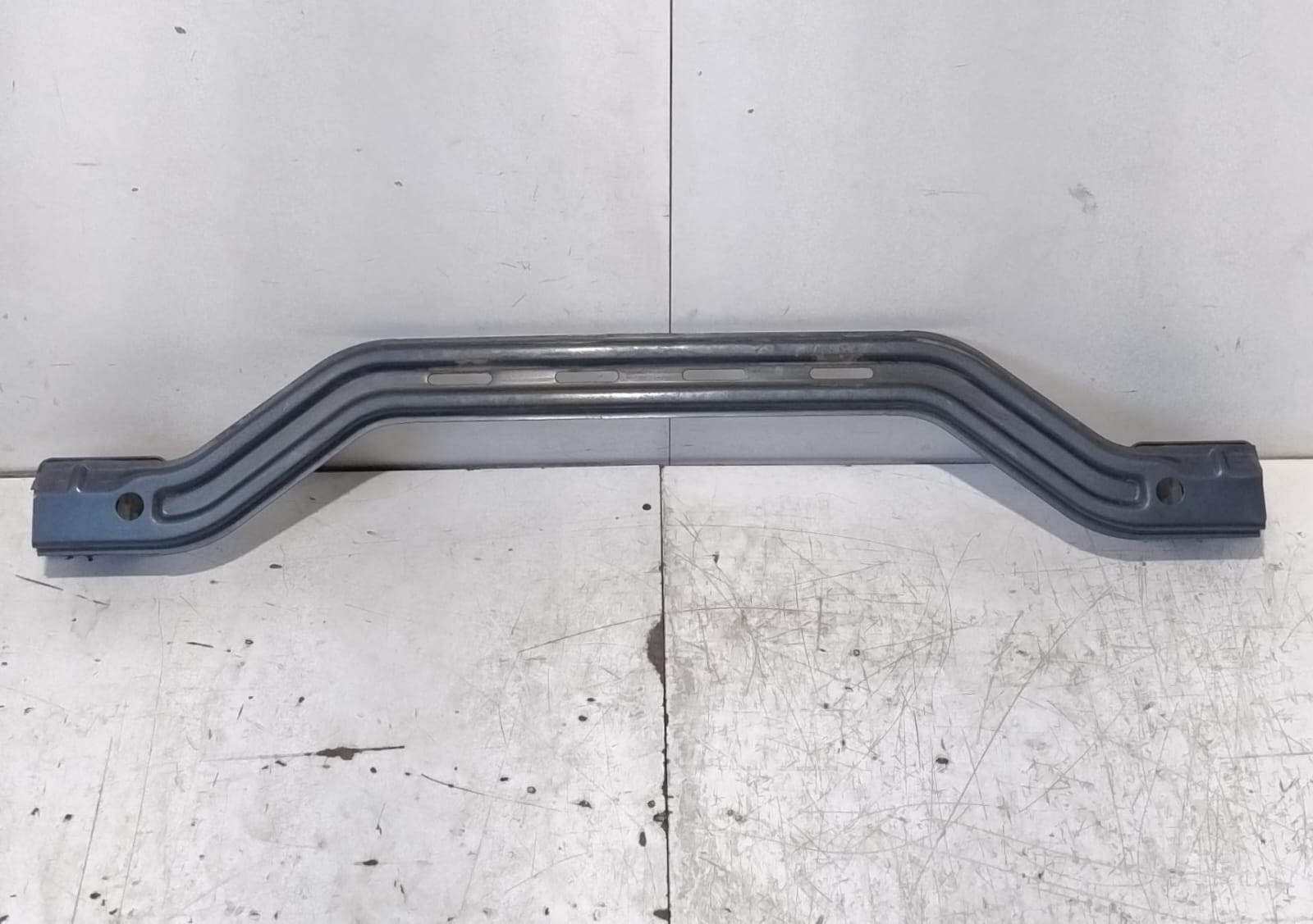 Traversa paraurti post.