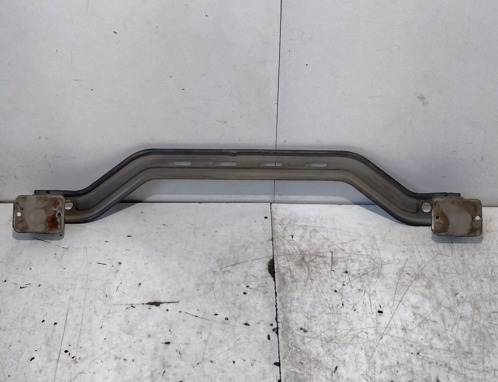 Traversa paraurti post.