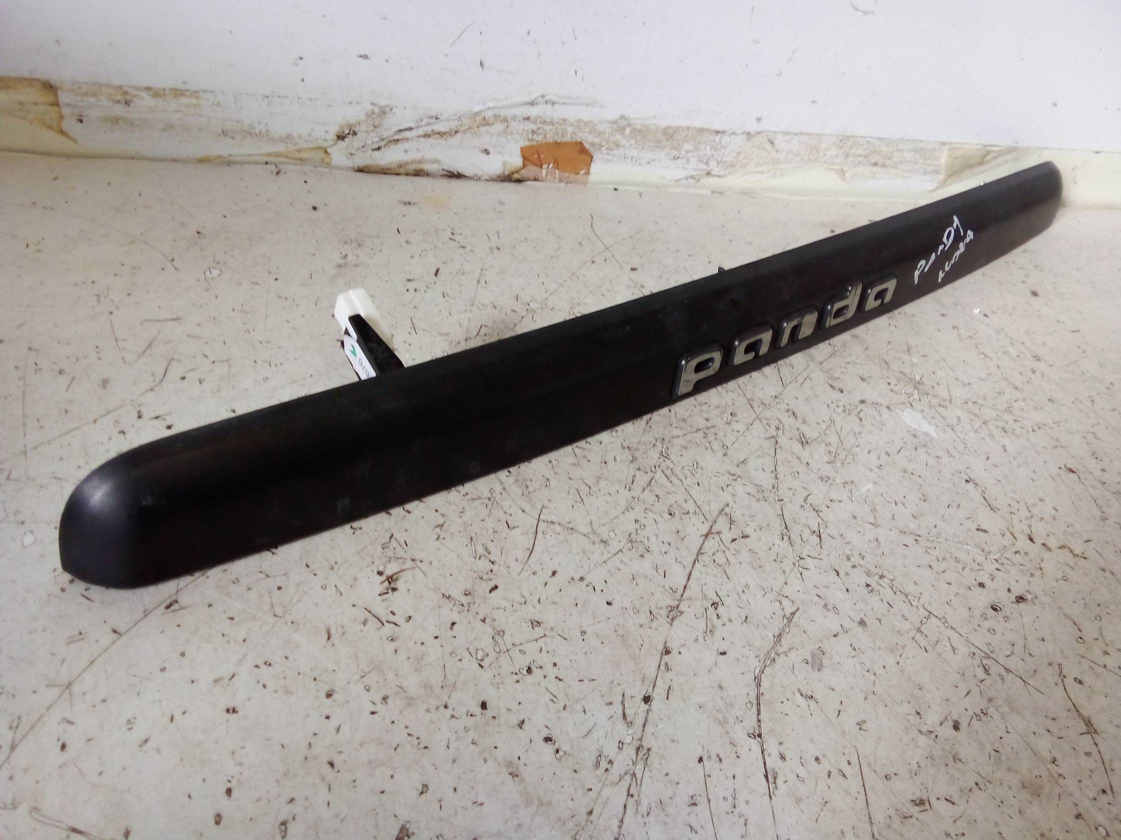 Maniglia portello post. Maniglia portello post.