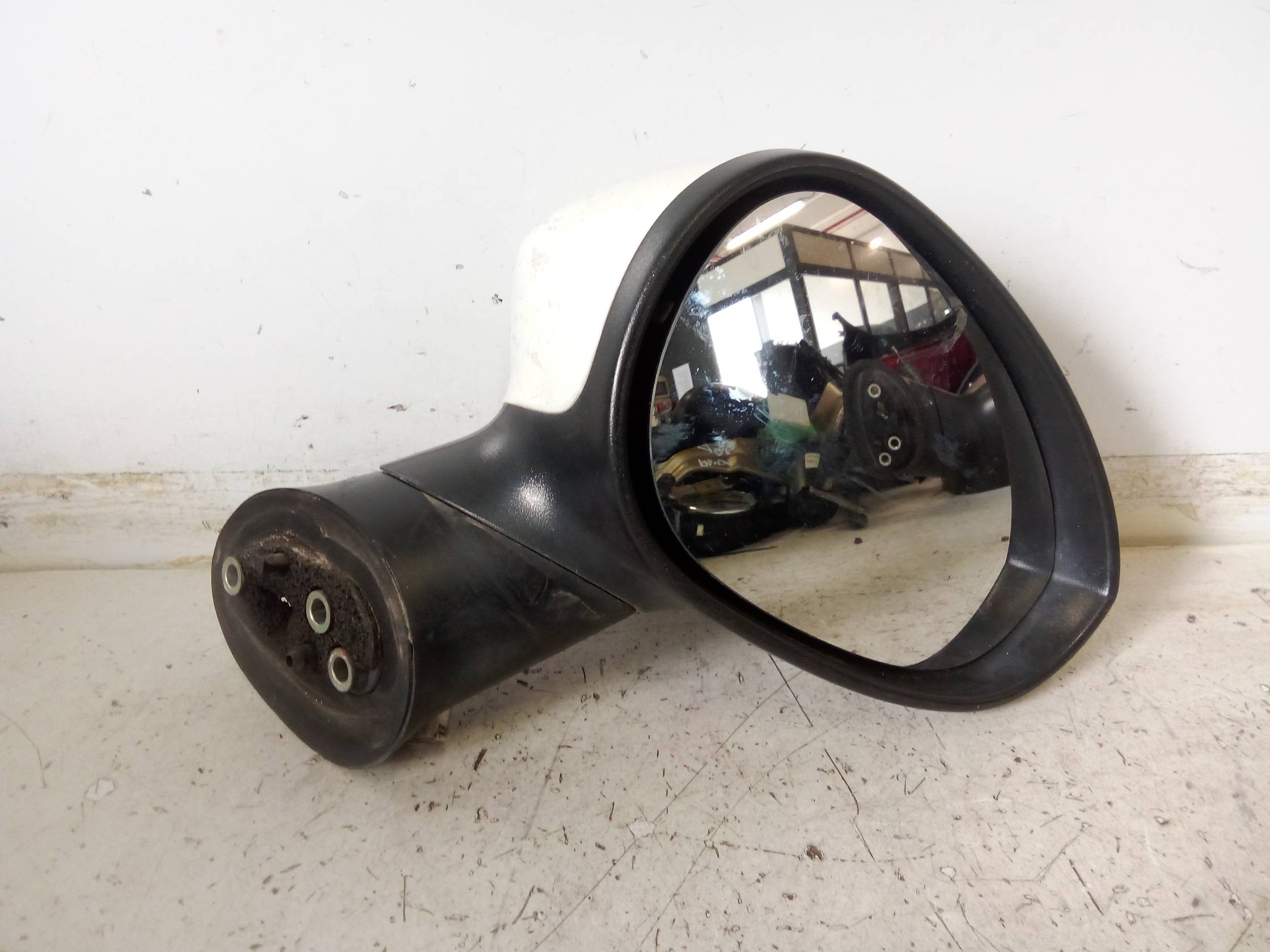 Retrovisore est. dx.