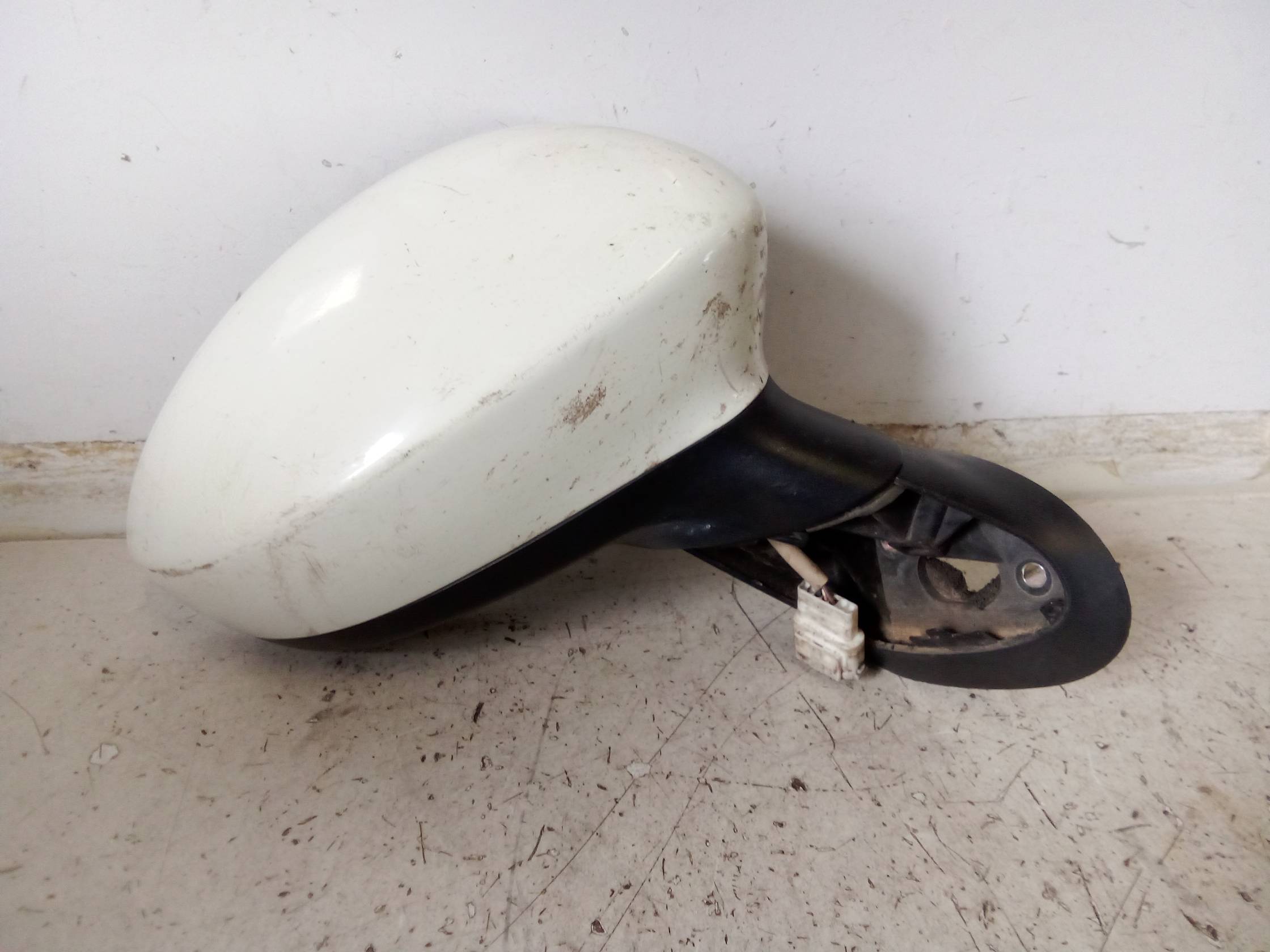 Retrovisore est. dx.