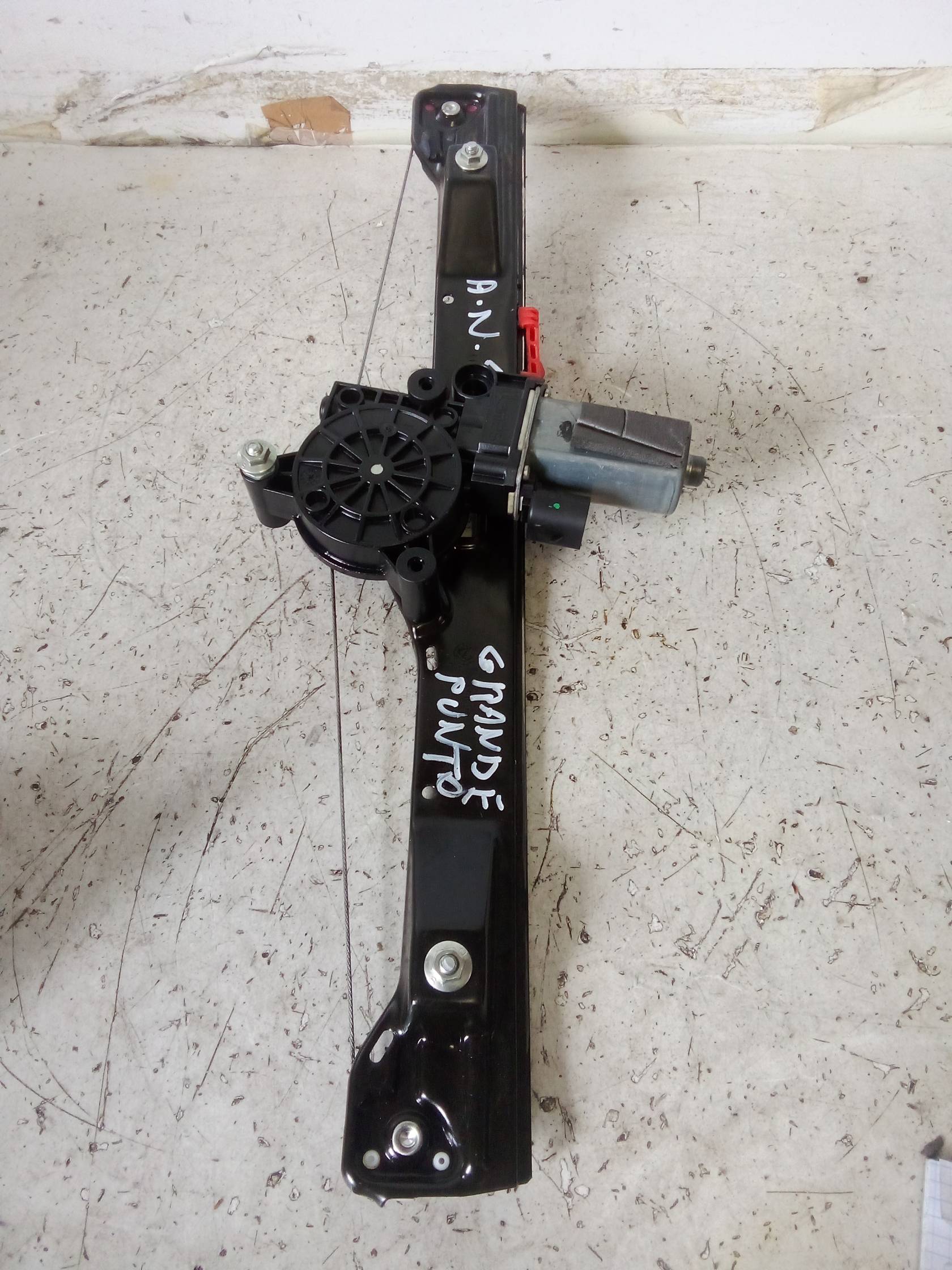 Alzacristallo elettr. porta ant. sx.