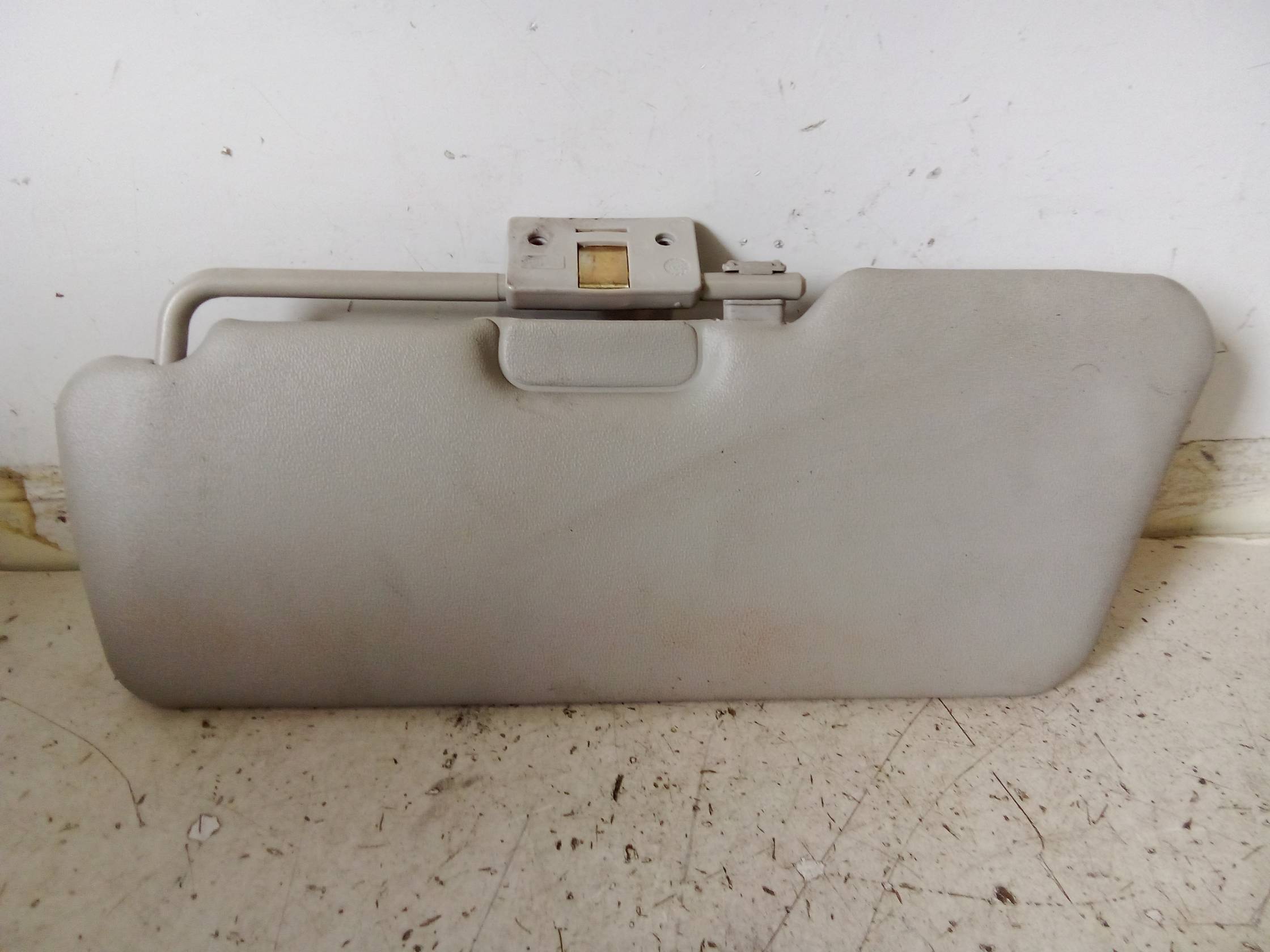 Aletta parasole parabrezza dx.