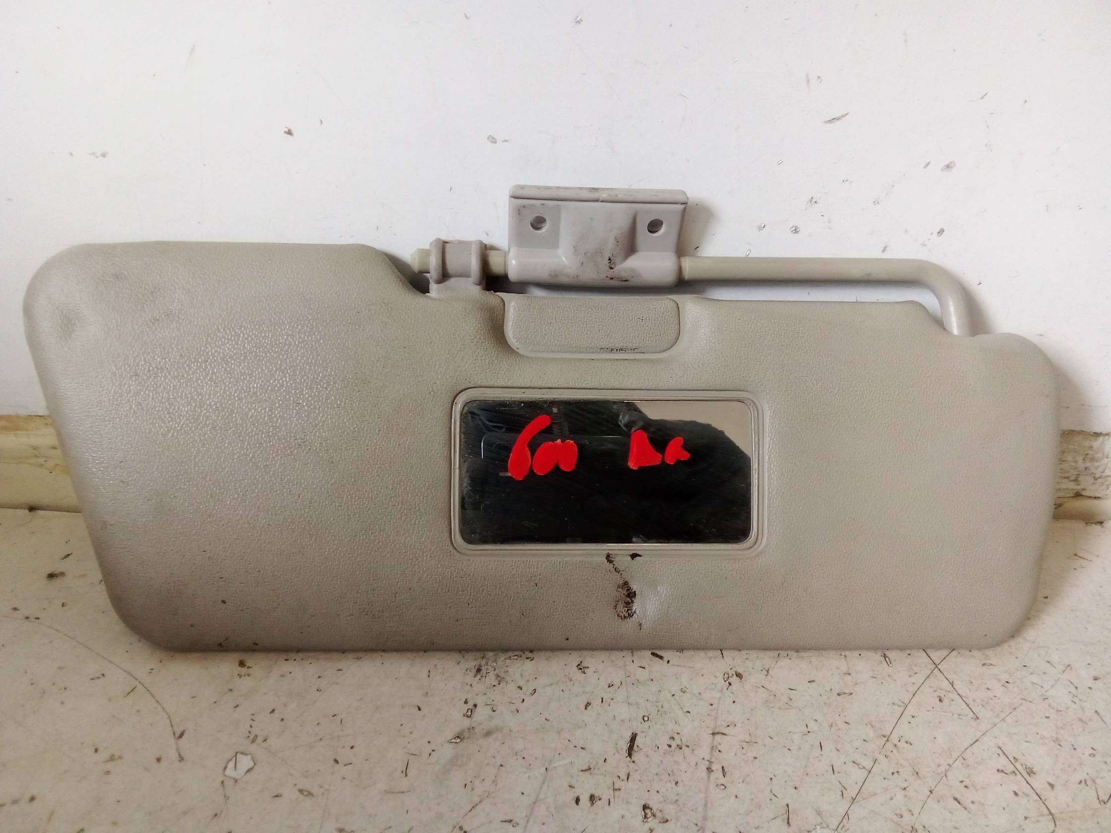 Aletta parasole parabrezza dx.