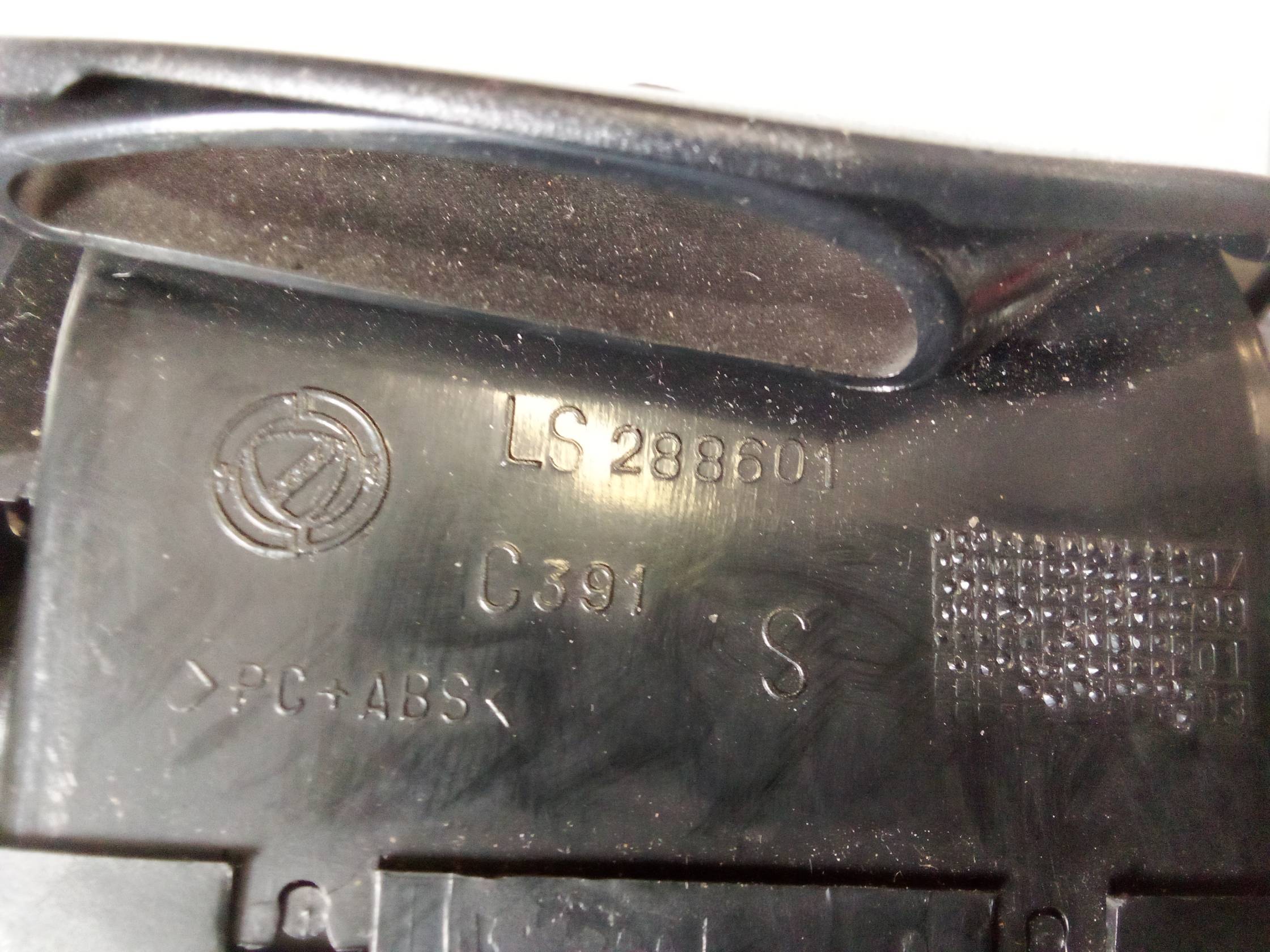 Bocchetta aria lat. cruscotto sx.