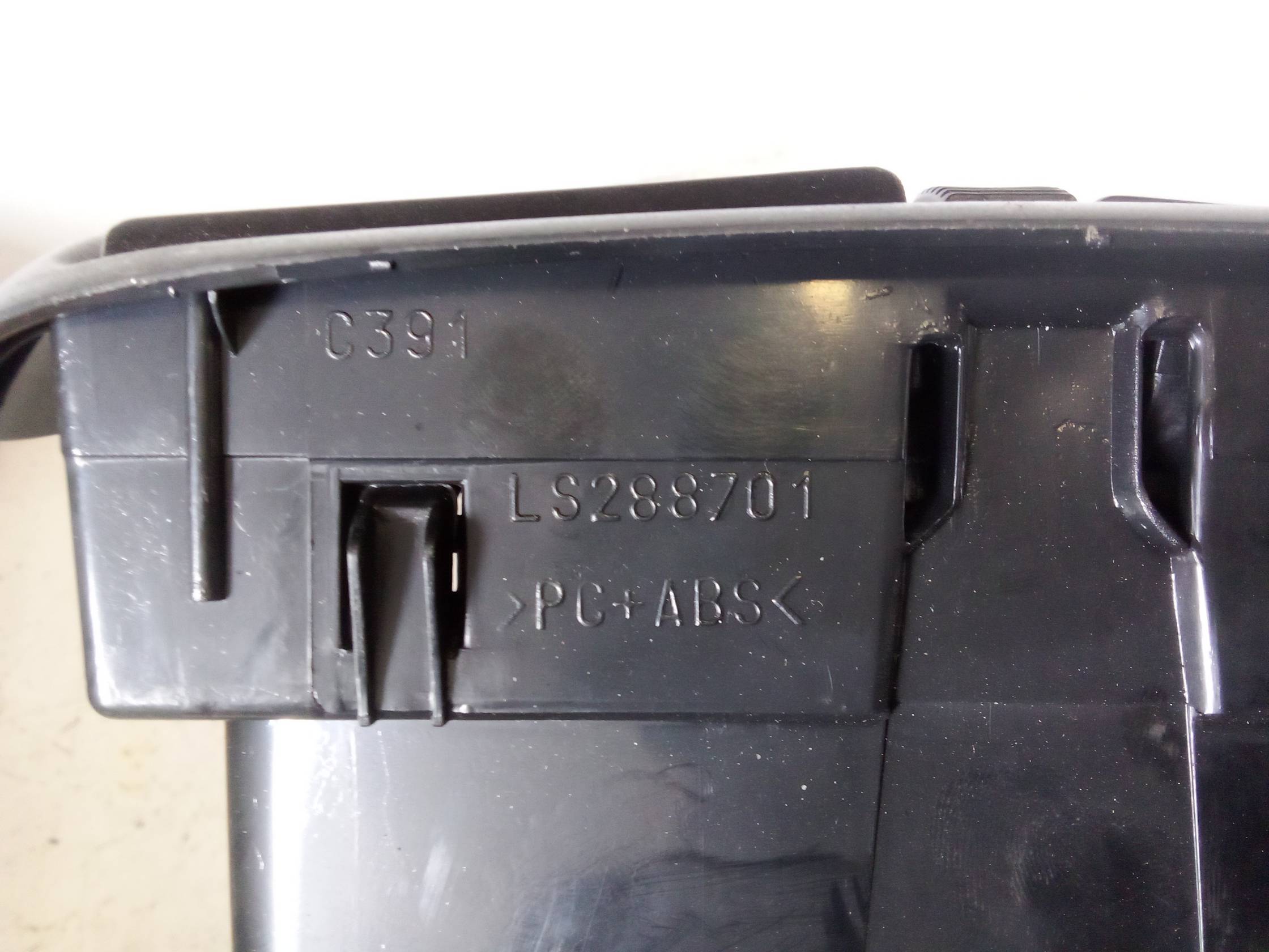 Bocchetta aria centr. cruscotto