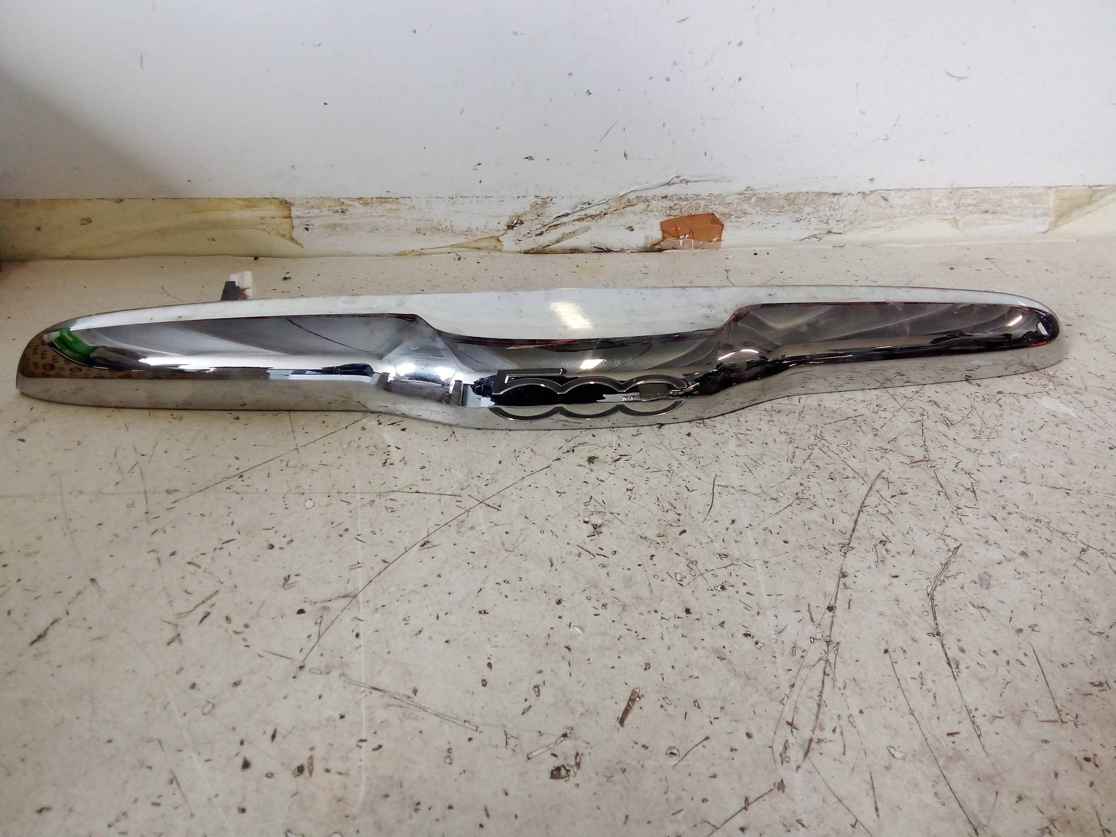 Maniglia portello post. Maniglia portello post.