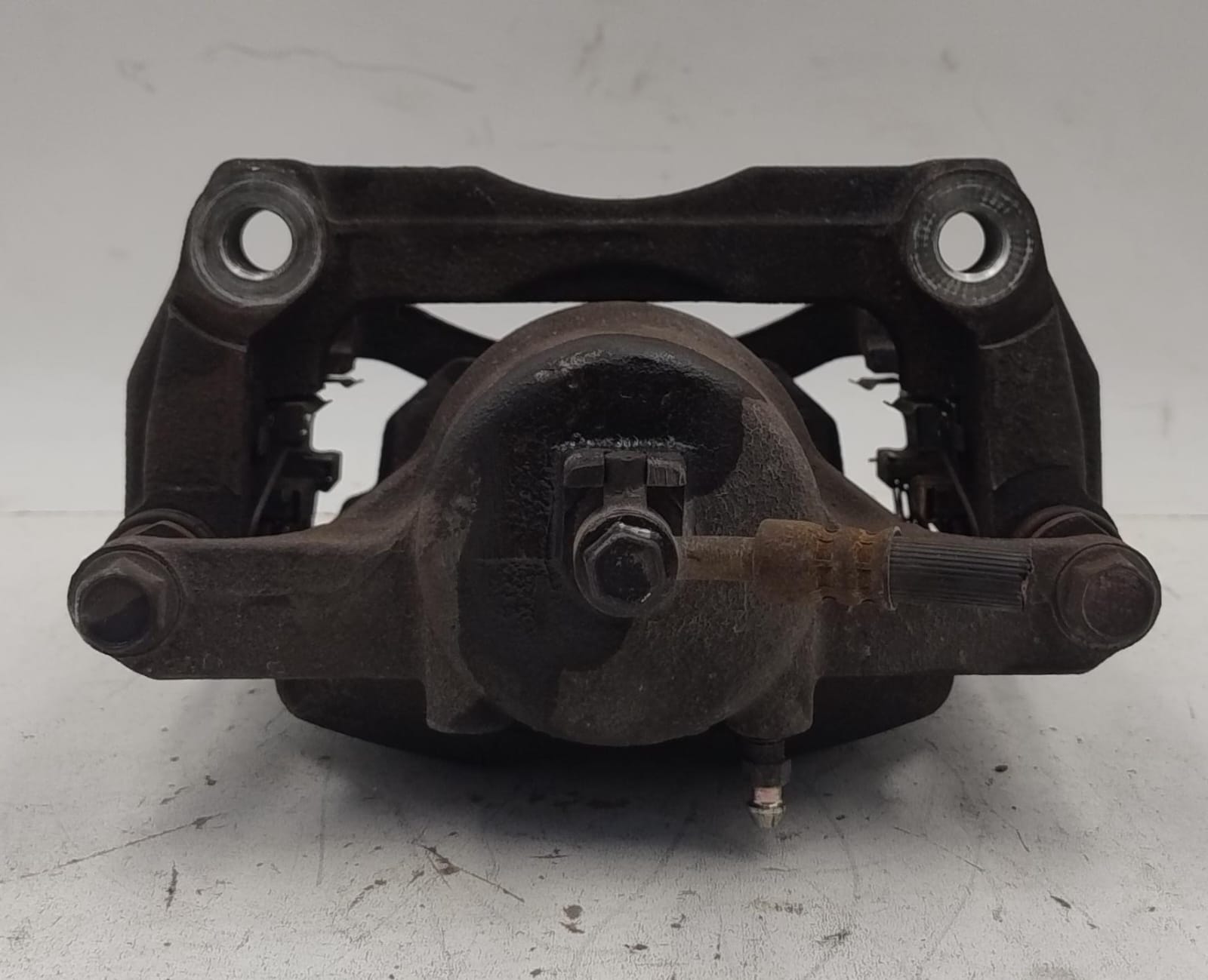 Pinza freno anteriore sx.