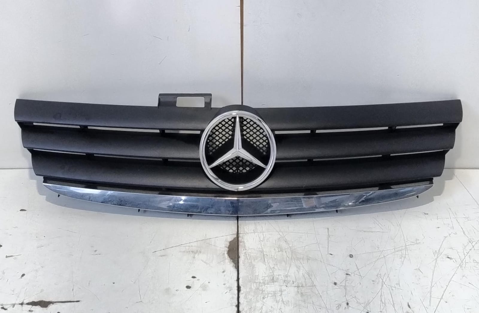 Griglia paraurti ant.