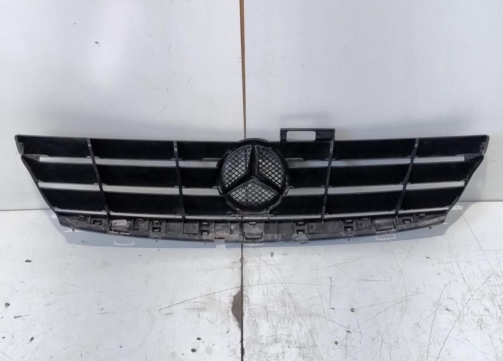 Griglia paraurti ant.