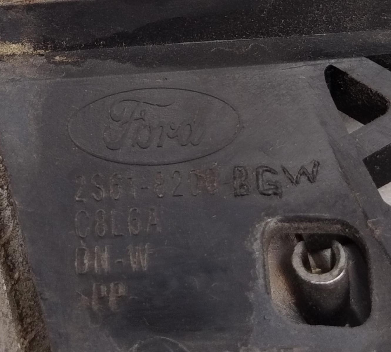 Griglia paraurti ant.