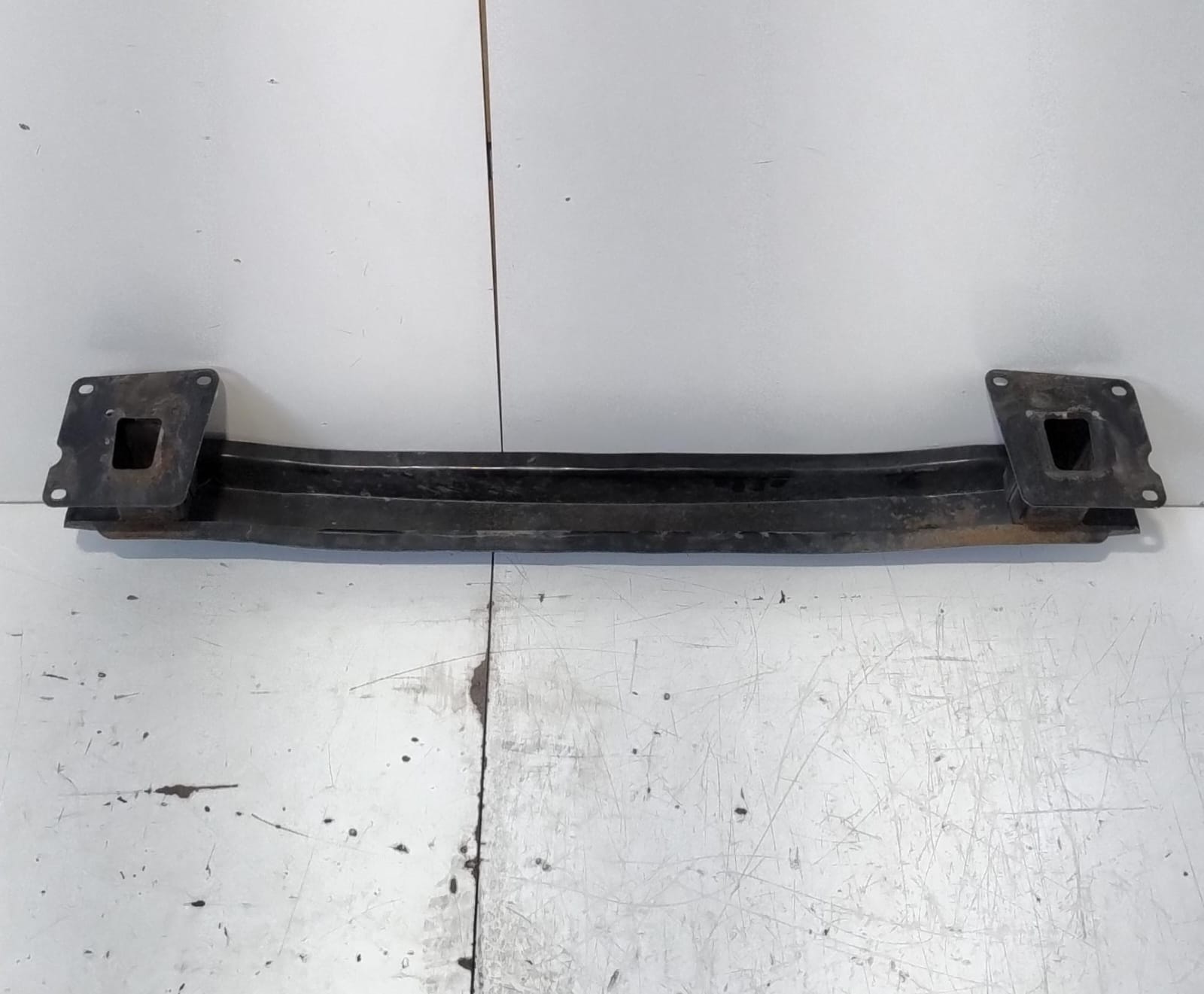 Traversa paraurti post.