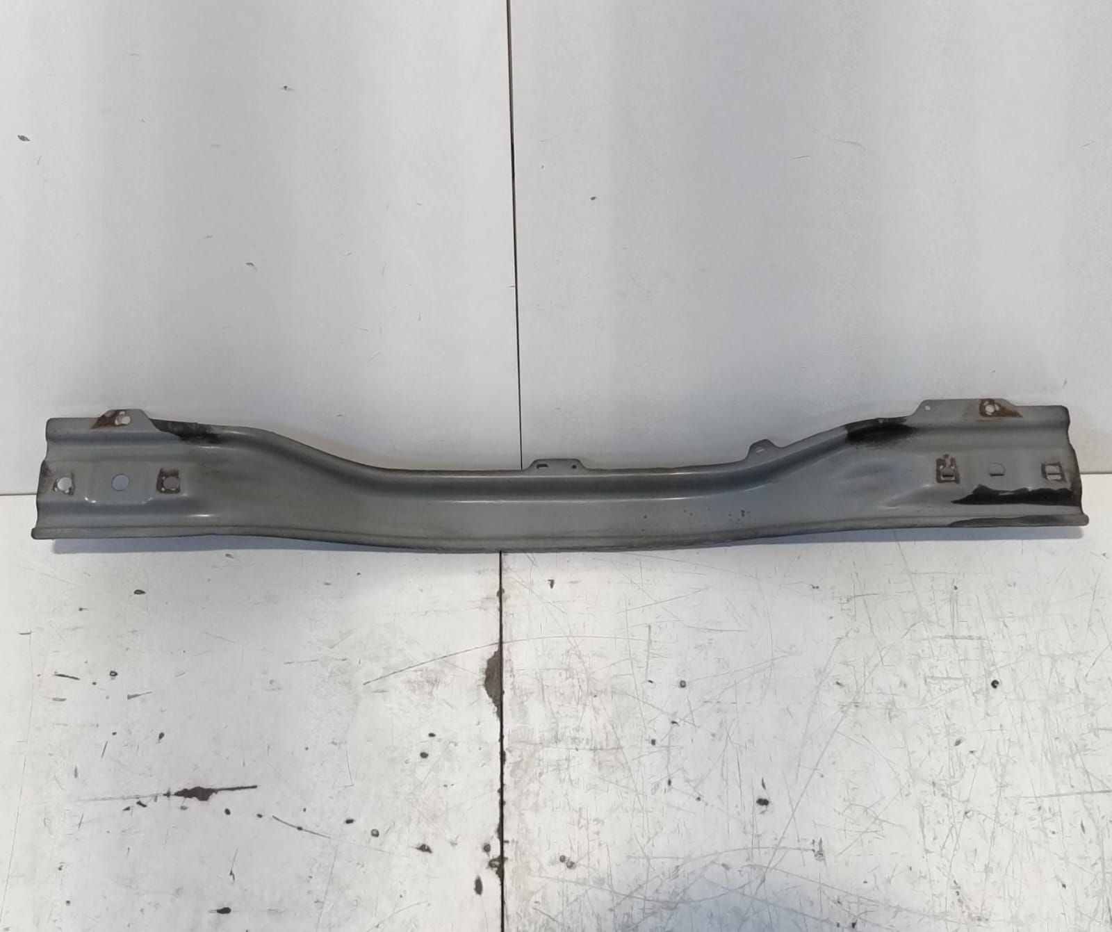 Traversa paraurti post.