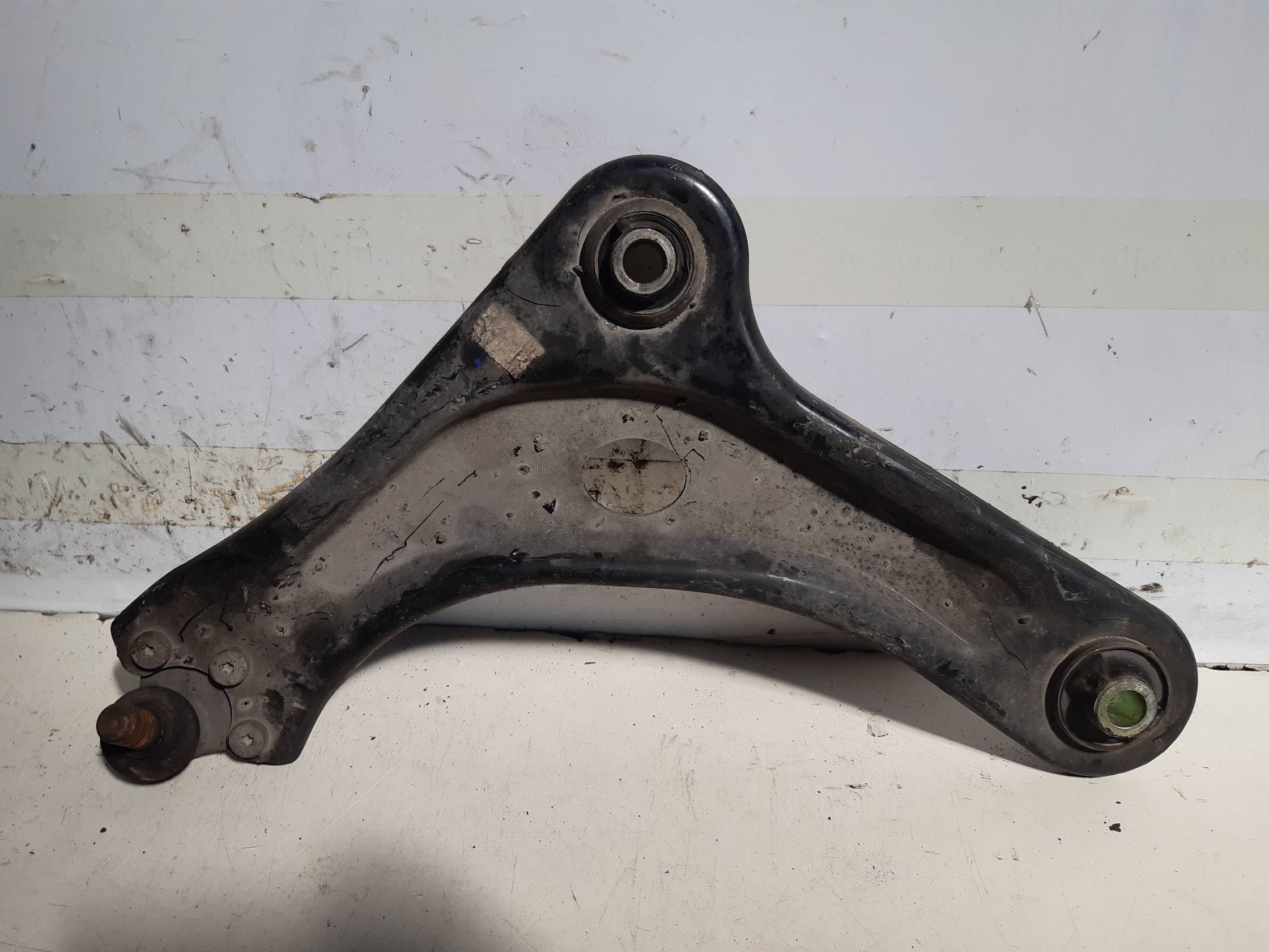 Braccio oscillante sosp. ant. sx.