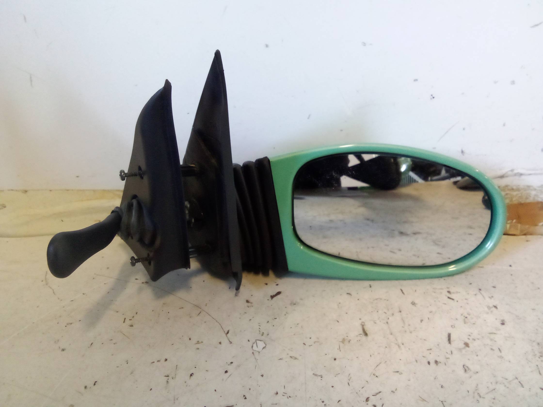 Retrovisore est. dx.