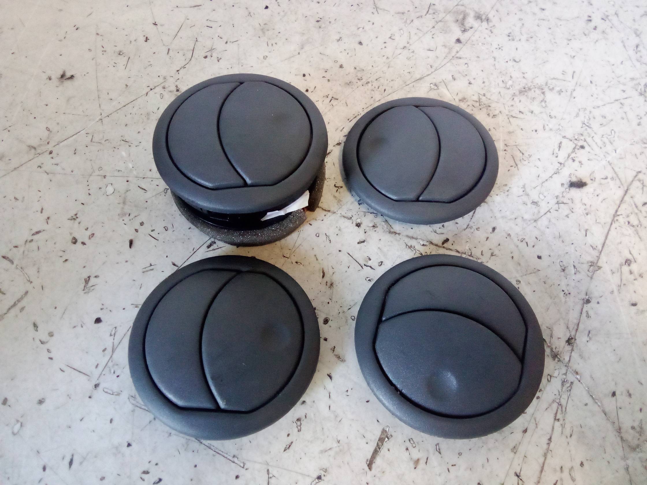 Bocchetta aria lat. cruscotto 