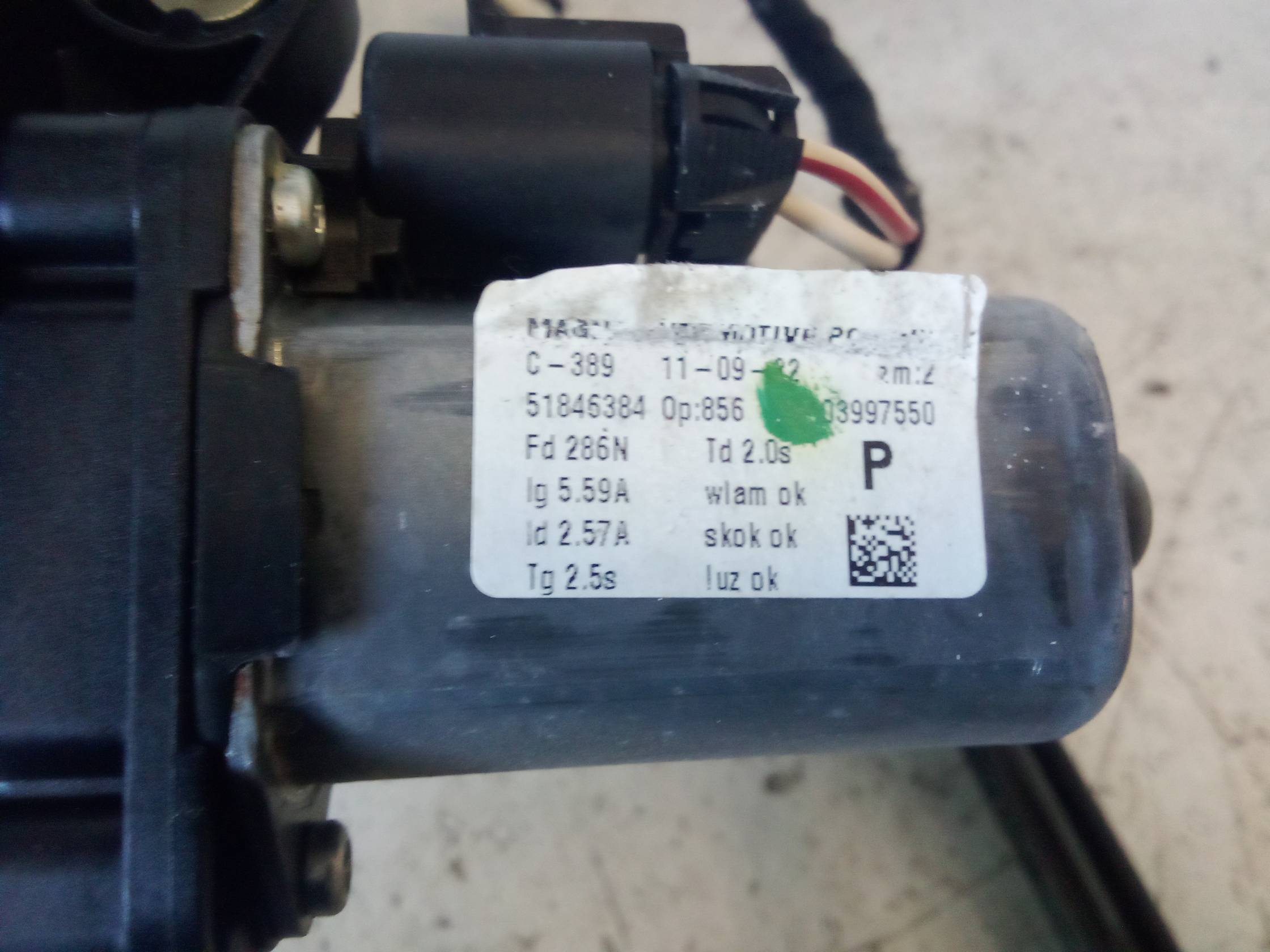 Alzacristallo elettr. porta ant. dx. Alzacristallo elettr. porta ant. dx.