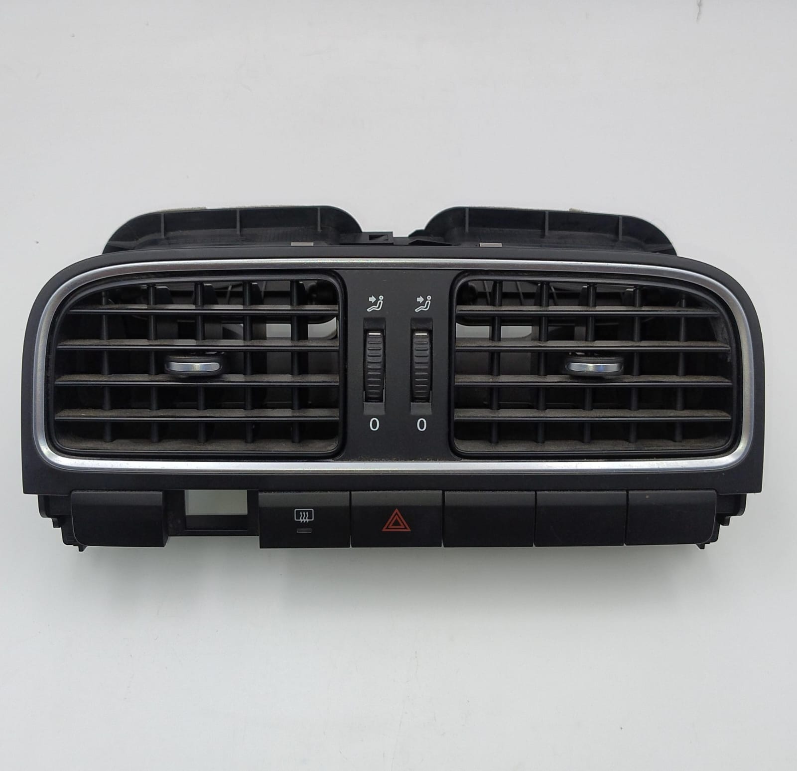 Bocchetta aria ant. console centr.