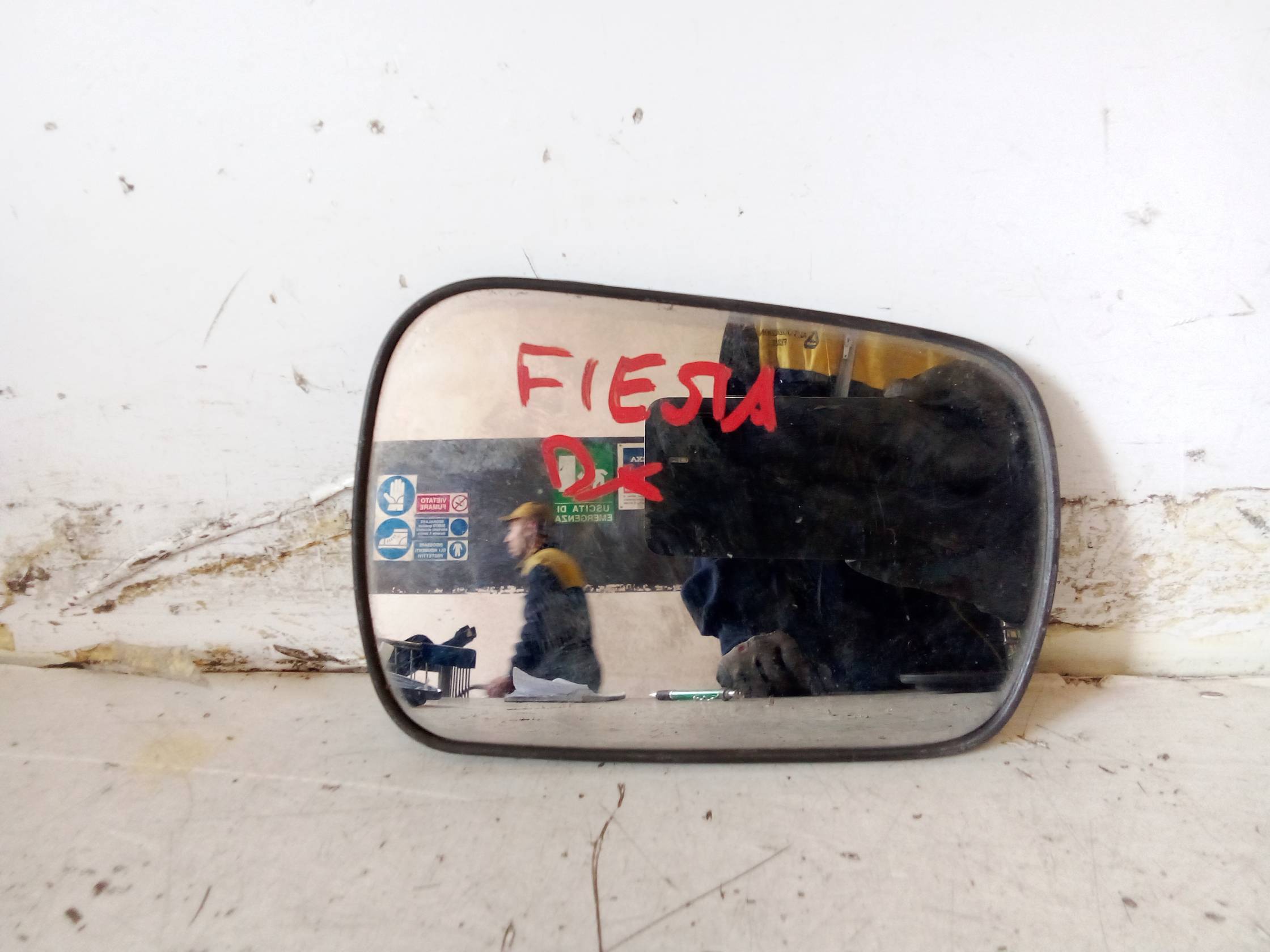 Cristallo retrovisore est. dx.