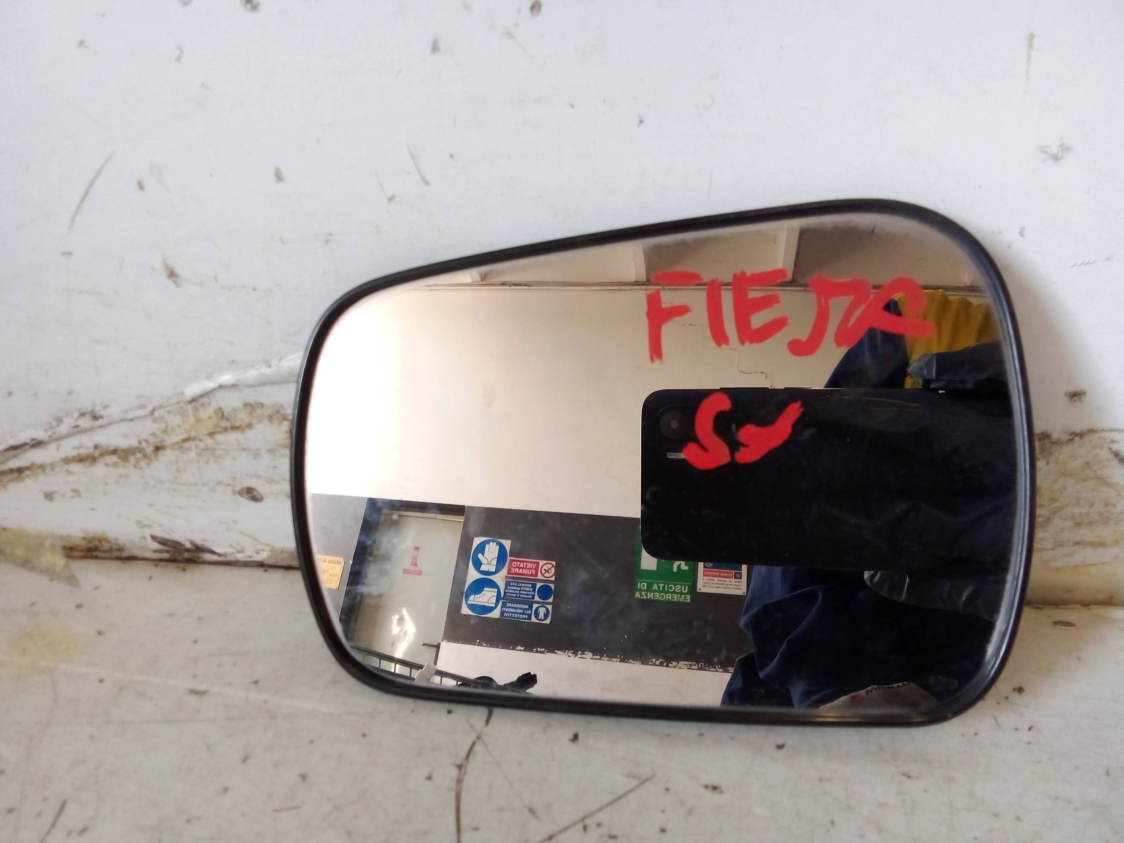 Cristallo retrovisore est. sx.