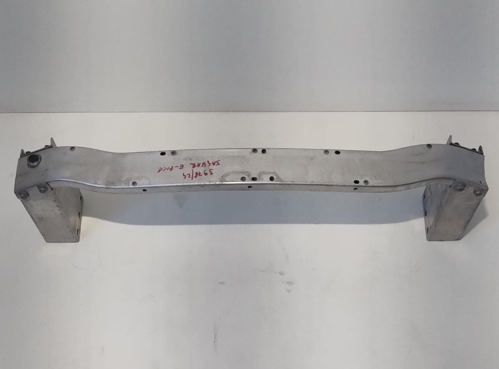 Traversa paraurti ant.