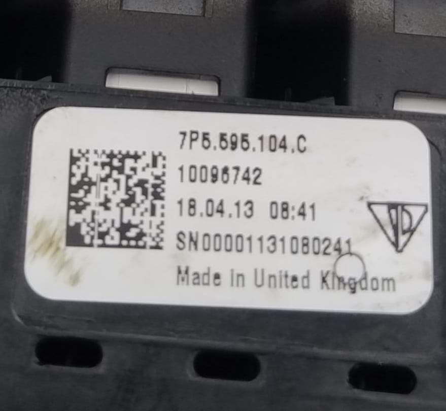 Blocco comandi regolazione sedile anteriore sx. Blocco comandi regolazione sedile anteriore sx.