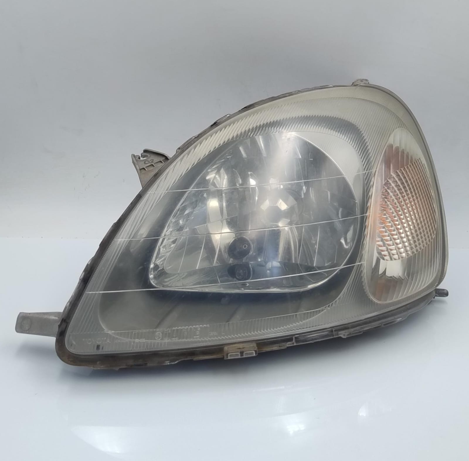 Fanale anteriore sx.