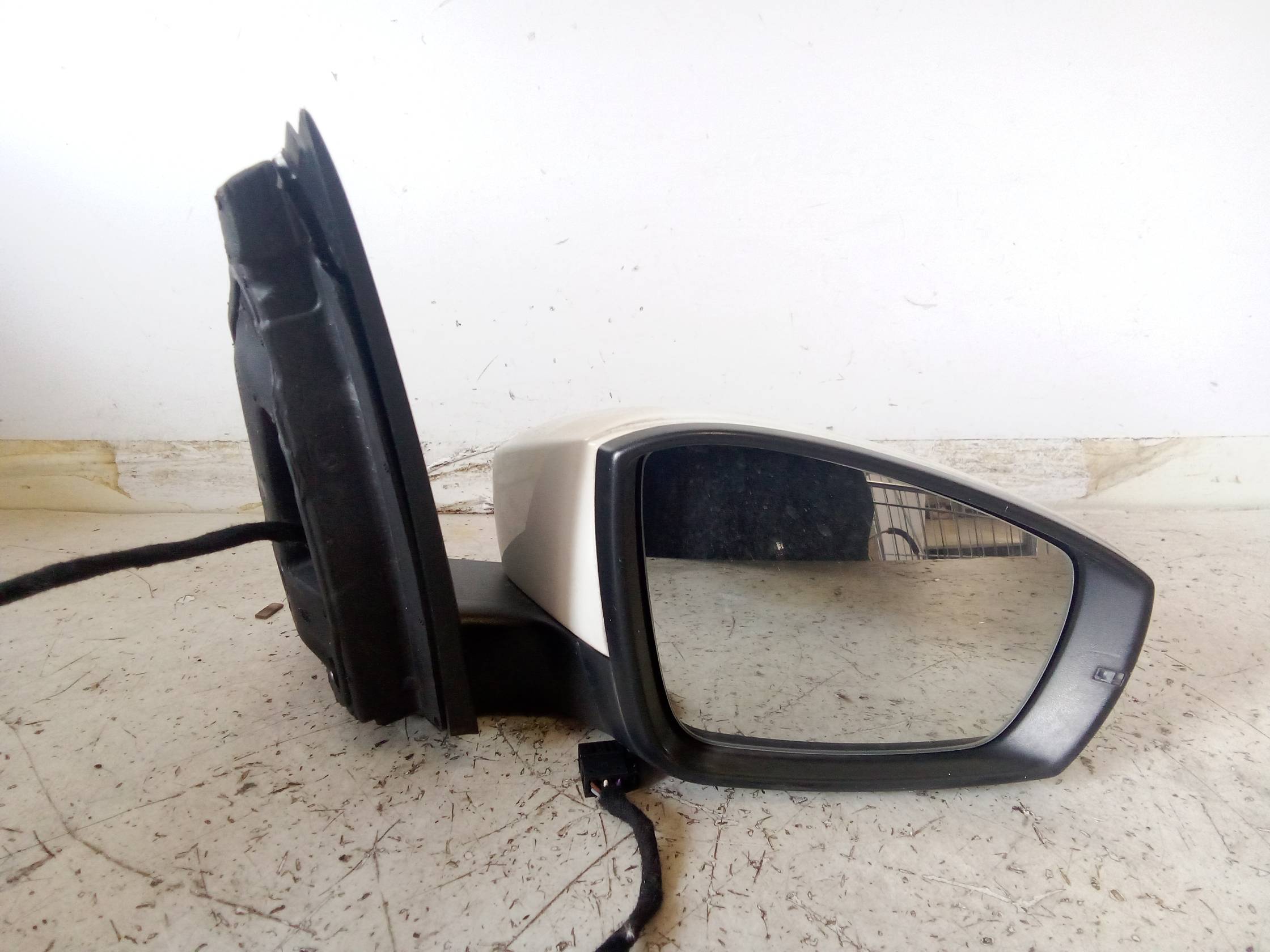 Retrovisore est. regolaz. elettr. dx.